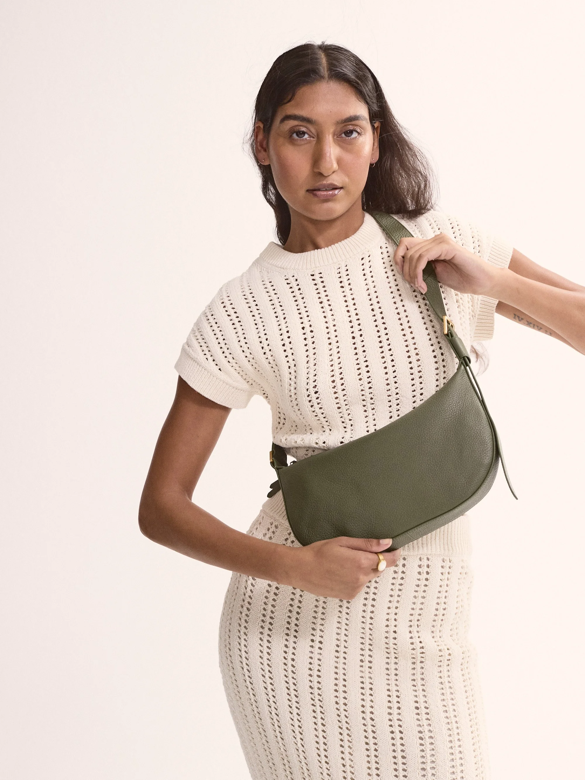 VB_Studio_S08_Spring Brook Sling Crossbody_0134.jpg