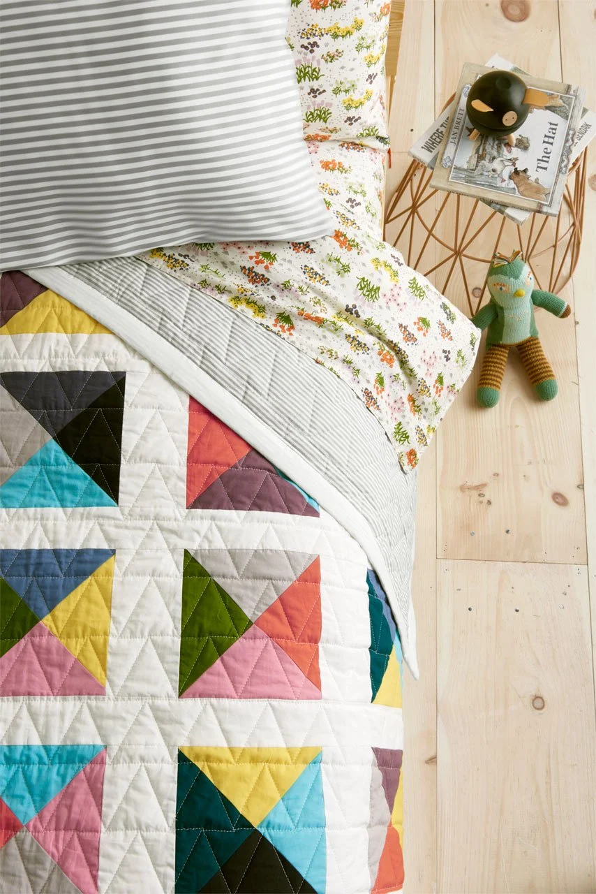 SP16_HH_45147_patchworkpuzzlepremiumquilt_multi_-151007_0315.jpg