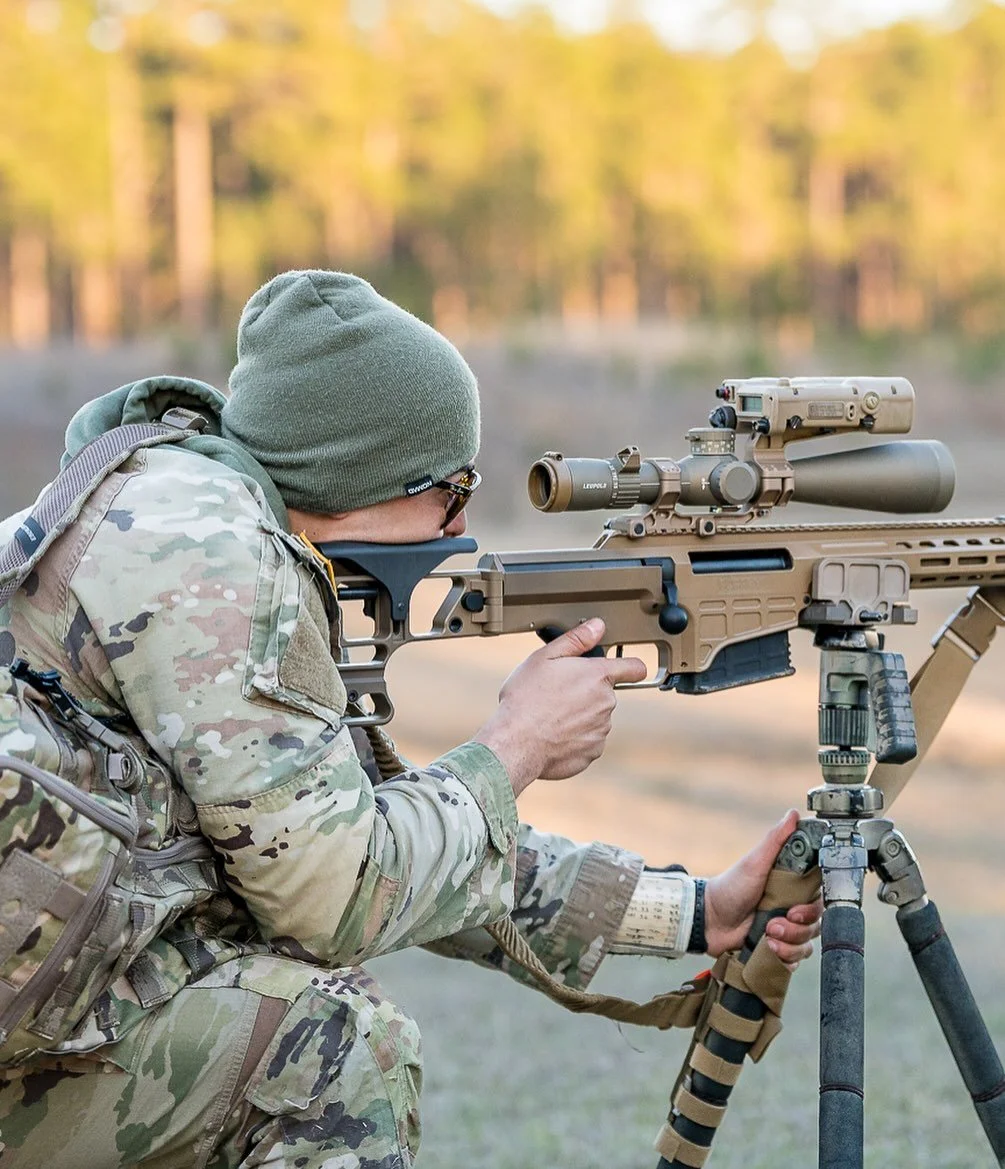 Mk22 Kneeling tripod shooting