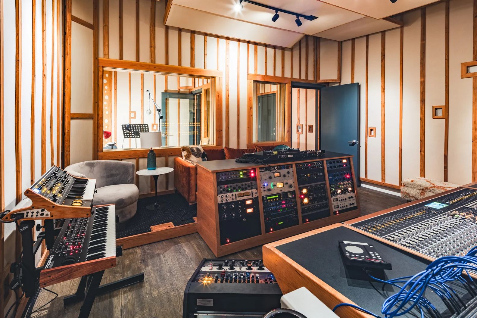 Architecture for Gold Diggers Sound recording studio in East Hollywood, recording studio
