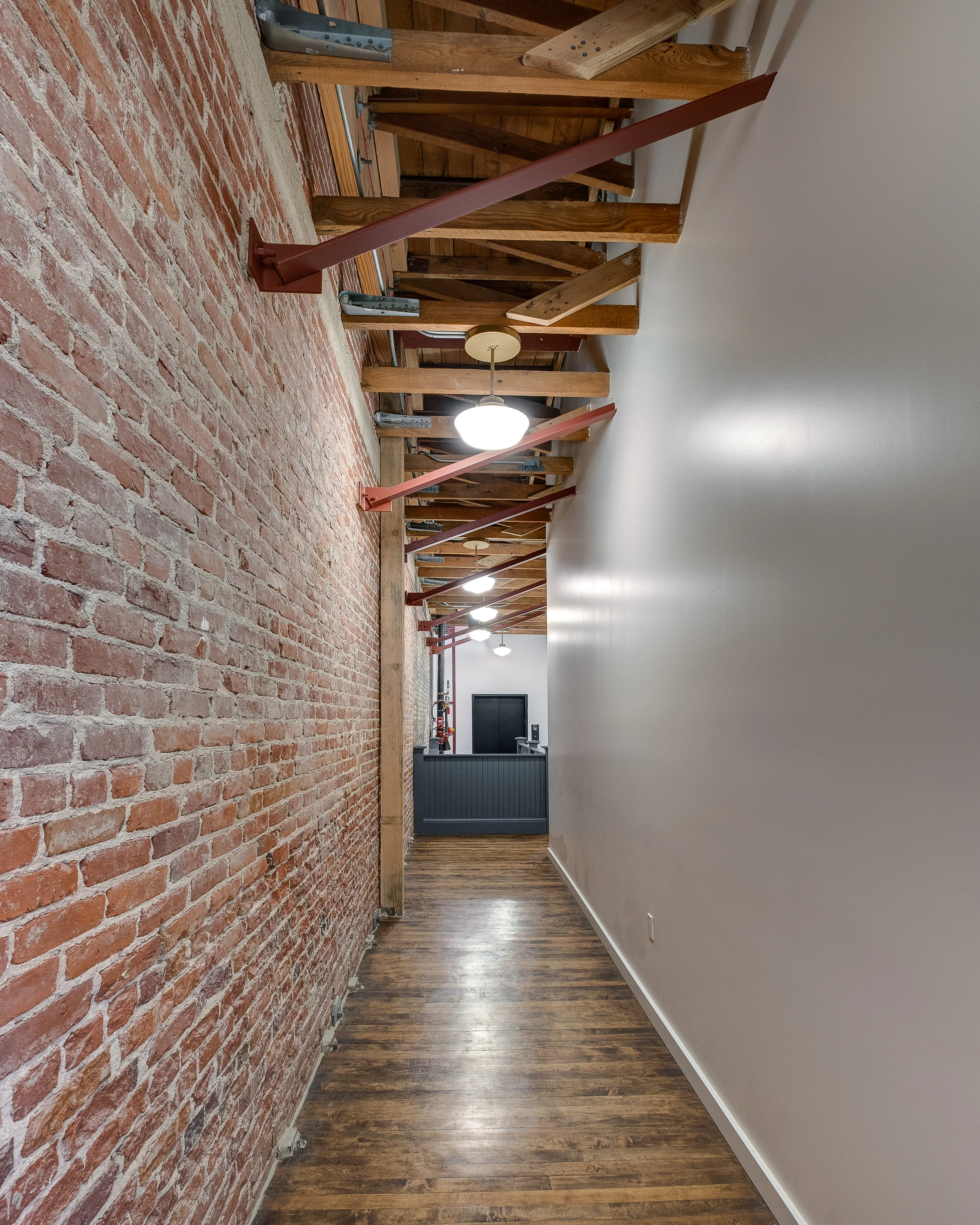 Architecture and renovation of Frank's Building in Highland Park, hallway 