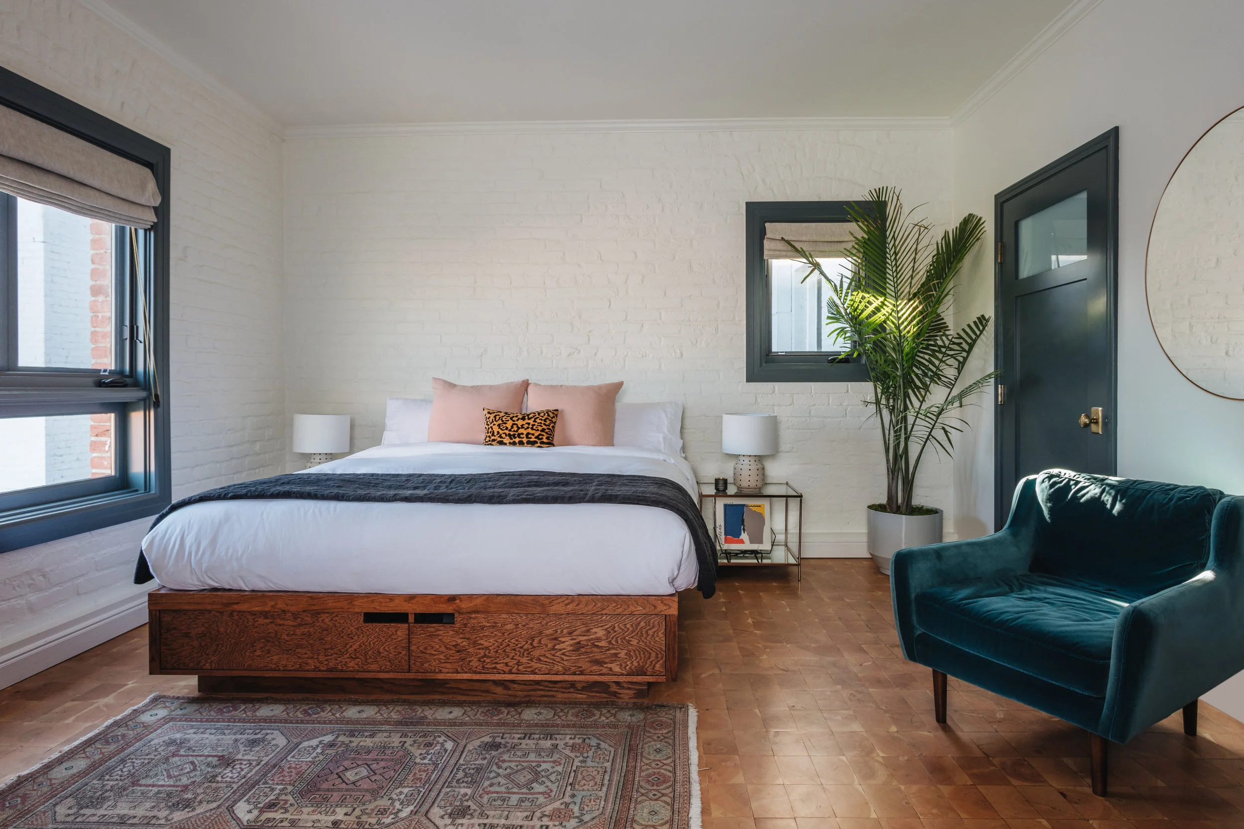 Architecture of Gold-Diggers Hotel, bedroom
