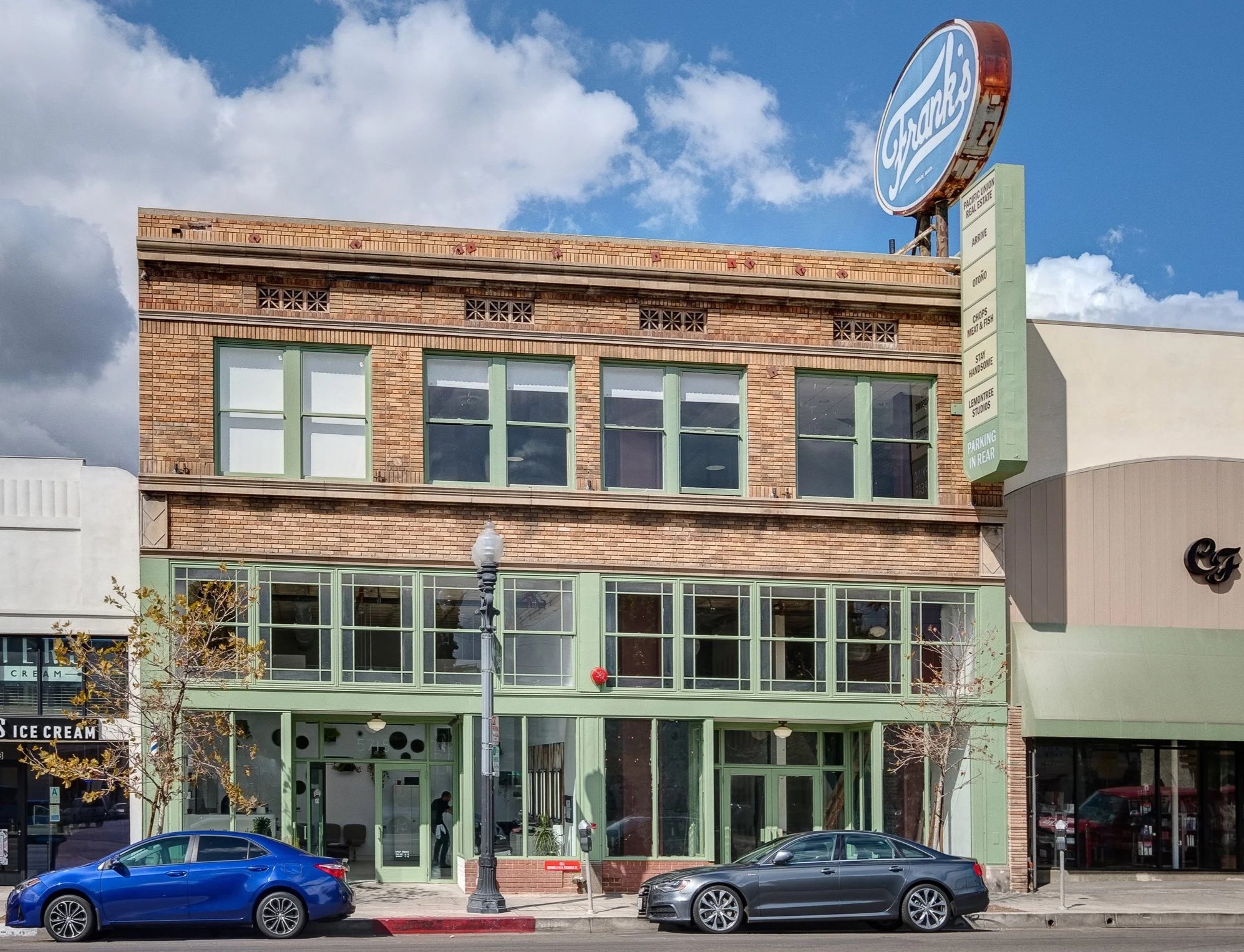 5717 FIGUEROA