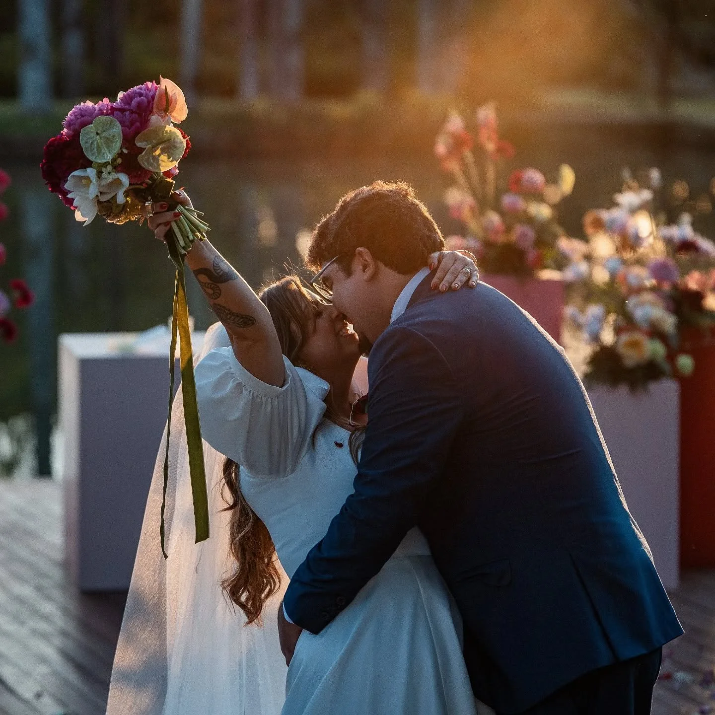 Vivian &amp; Guilherme 

@ily.perfeitodoseujeito
@oquehadevir
@tenoriofilmes
@artedoencontrar
@sweetdrinksbar
@coberturaserena
@casadaanafestas
@buffetdacorte
@fercavalcantimake
@minimizatelie
@pablito_____________
@toynafesta
@alexplayagain
@acucara