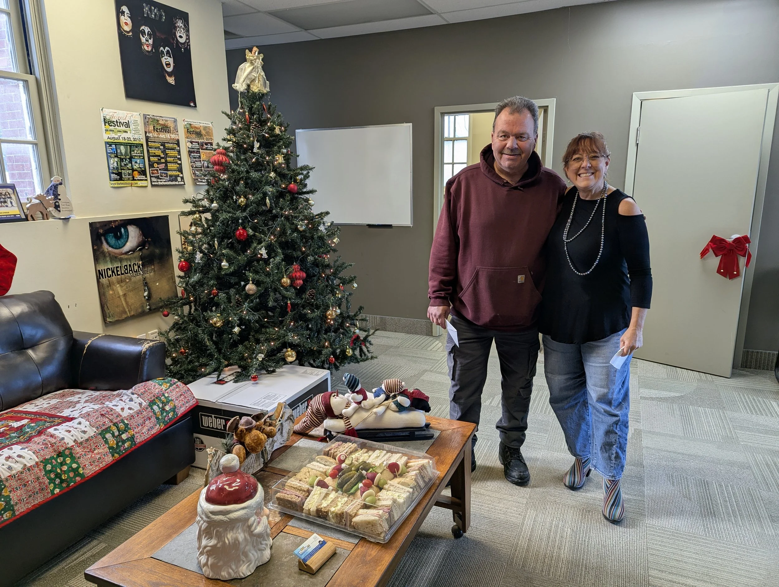 Mega Munch is dropping off lunch AND a donation for the volunteers and staff at the MooseFM Holiday Radiothon!