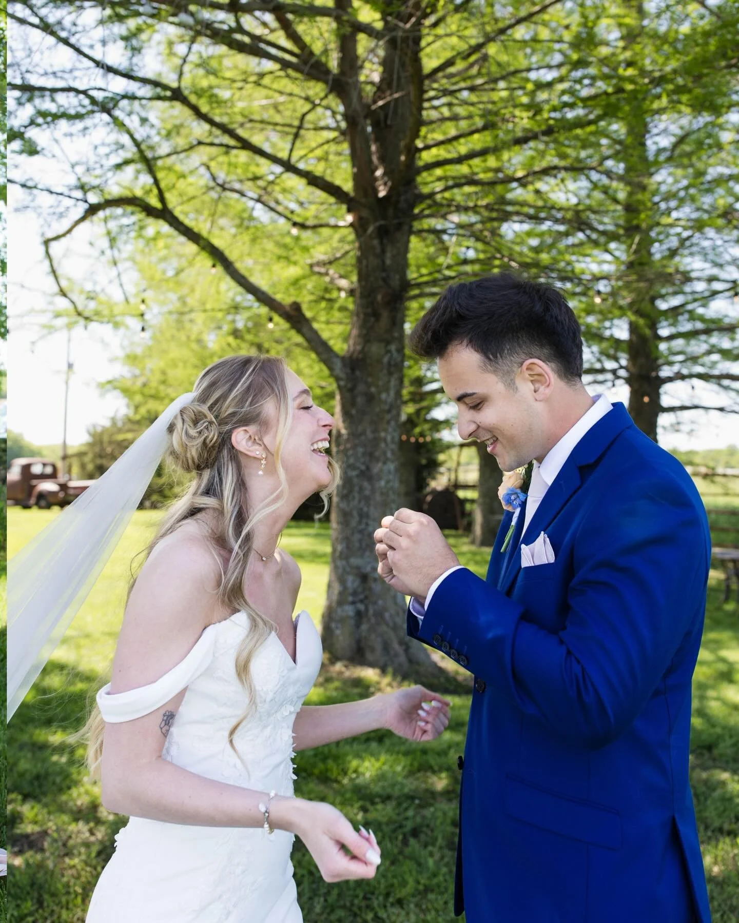 The McArthurs 💙 
Venue: @roggefamilyvineyard 
Photographer: @paisleyraephotographyllc