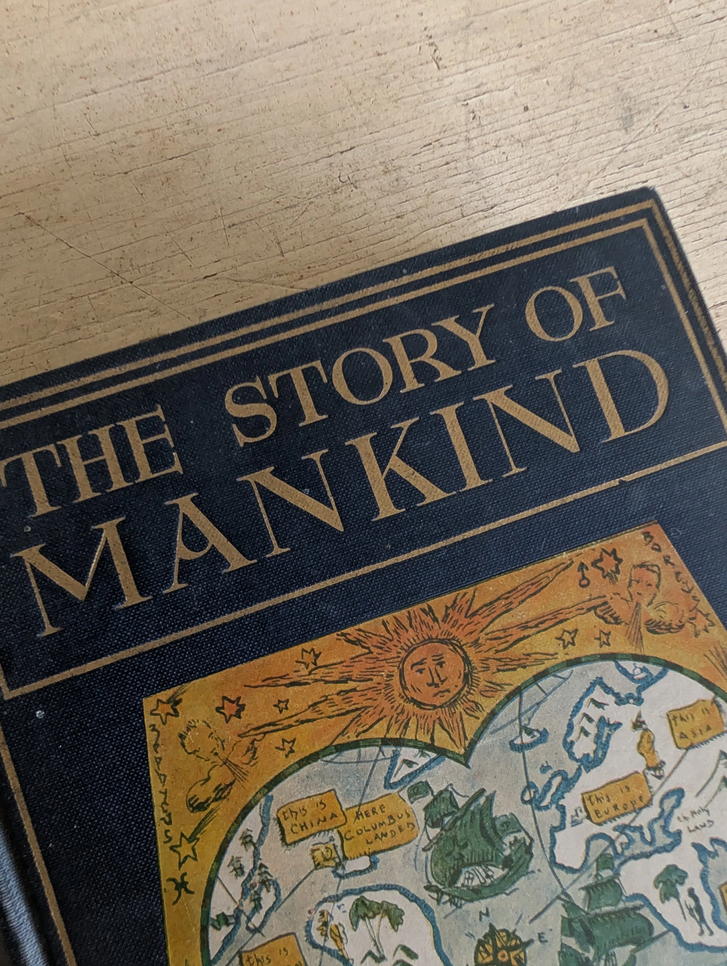 Antique (1922) The Story Of Mankind by Hendrik Van Loon - Illustrated.