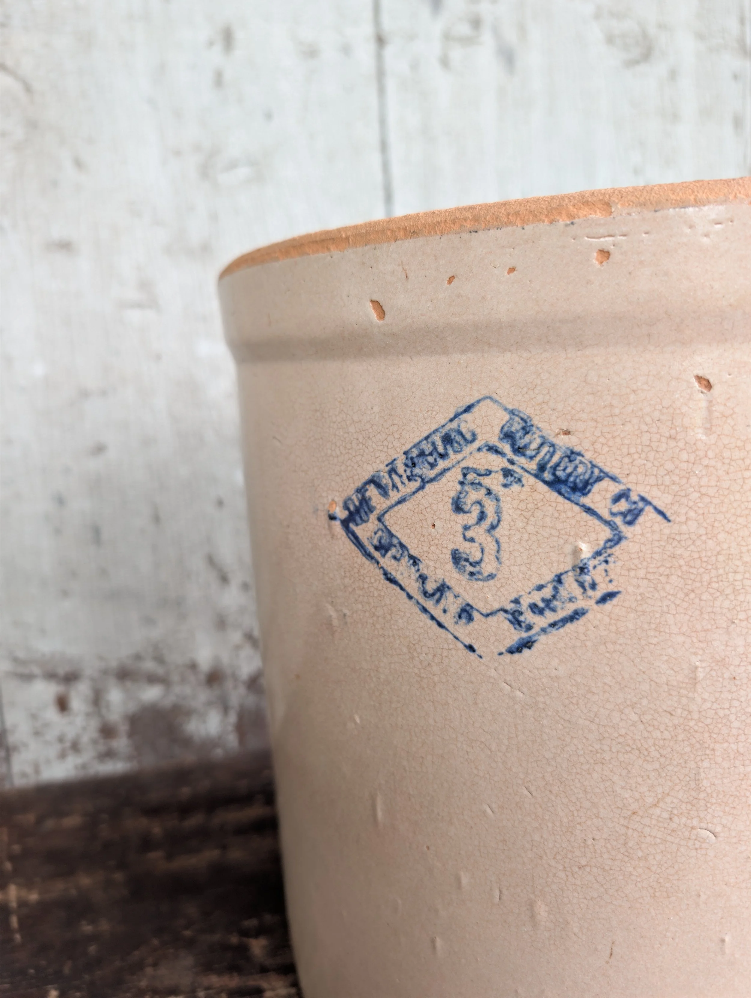 Antique (1920s) American Salt-Glazed Stoneware Crock - Diamond Brand : The Pittsburg Pottery Company of Pittsburg, Kansas. 3 Gallon.