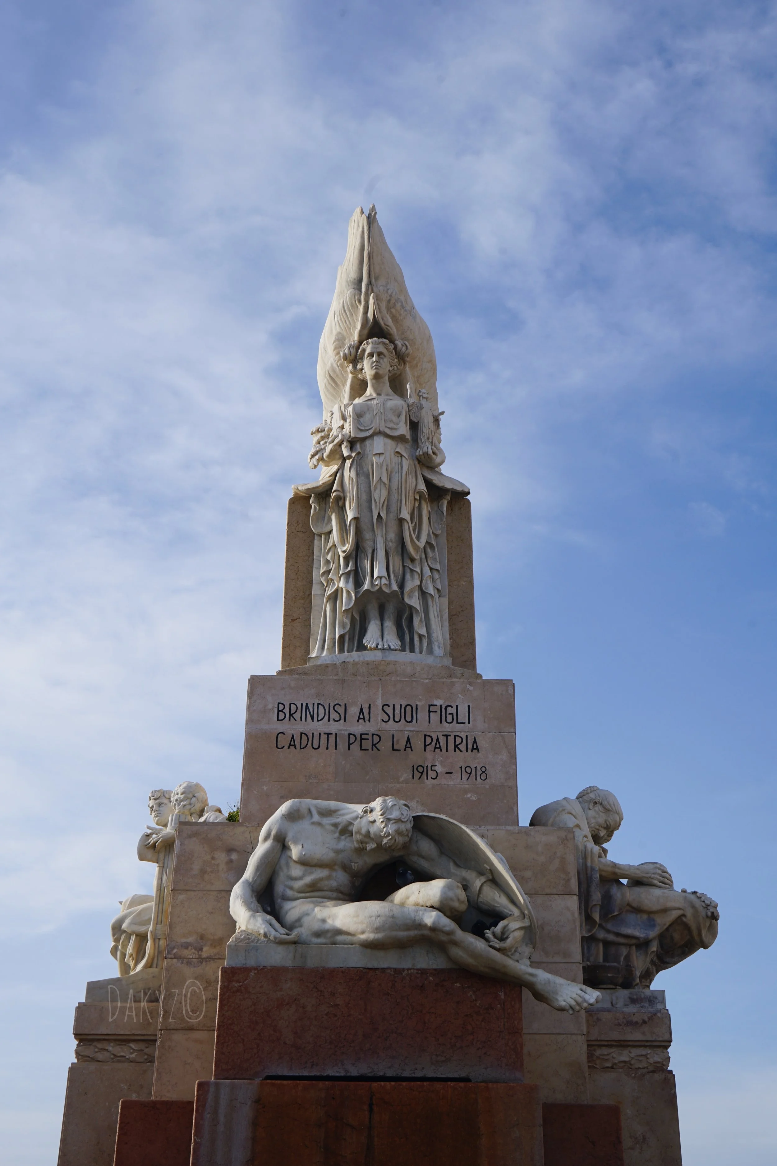 DSC03228-2.jpg