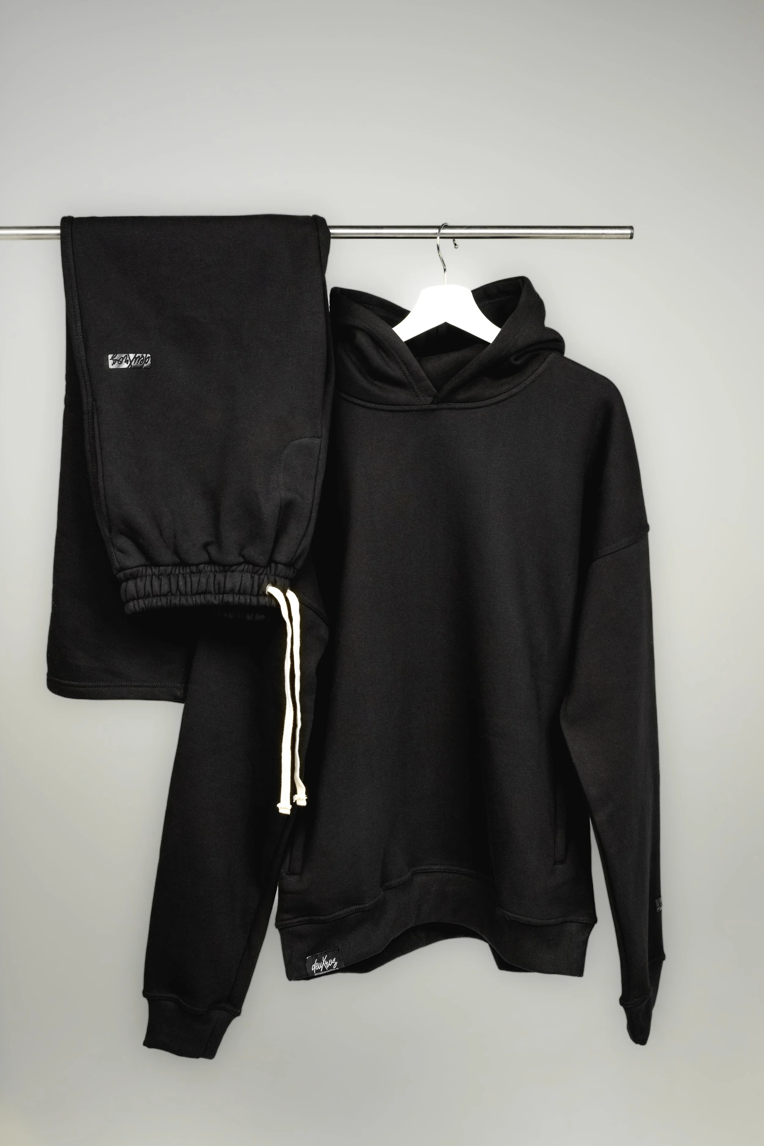 01.11.26 deuXros0434.jpg