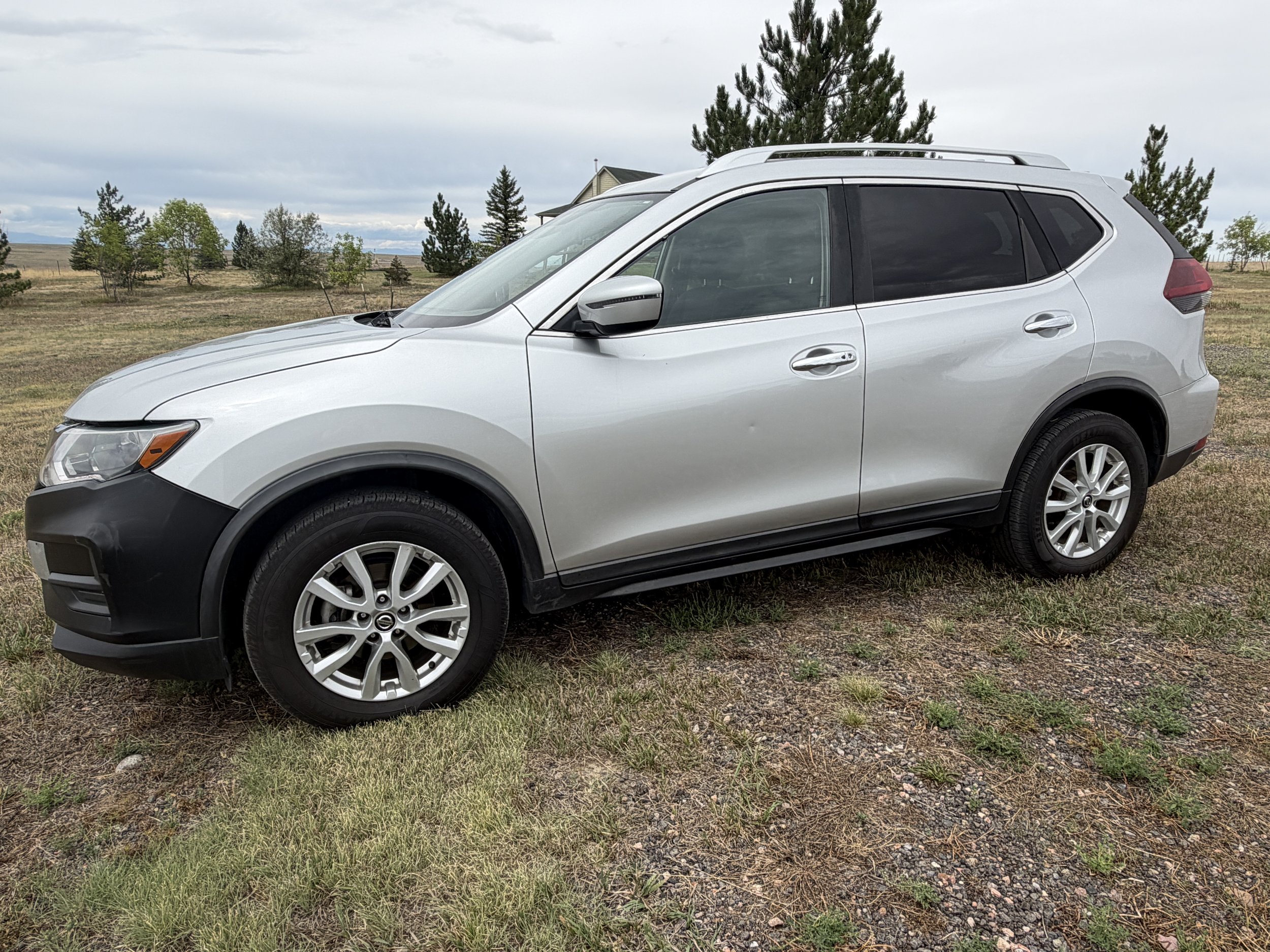 2020 Nissan Rogue SV 18 .JPG