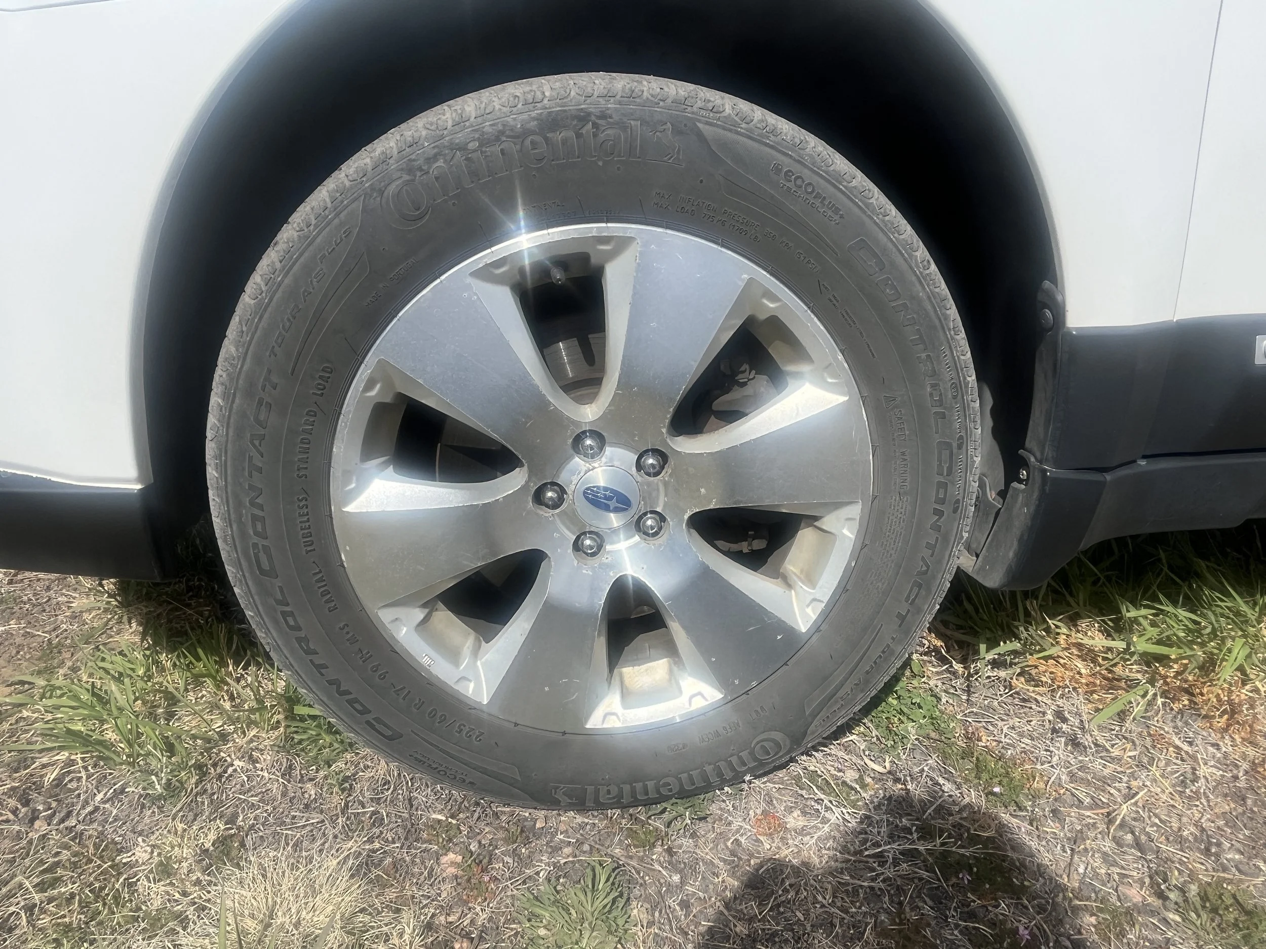 2012 Subaru Outback 9.JPG