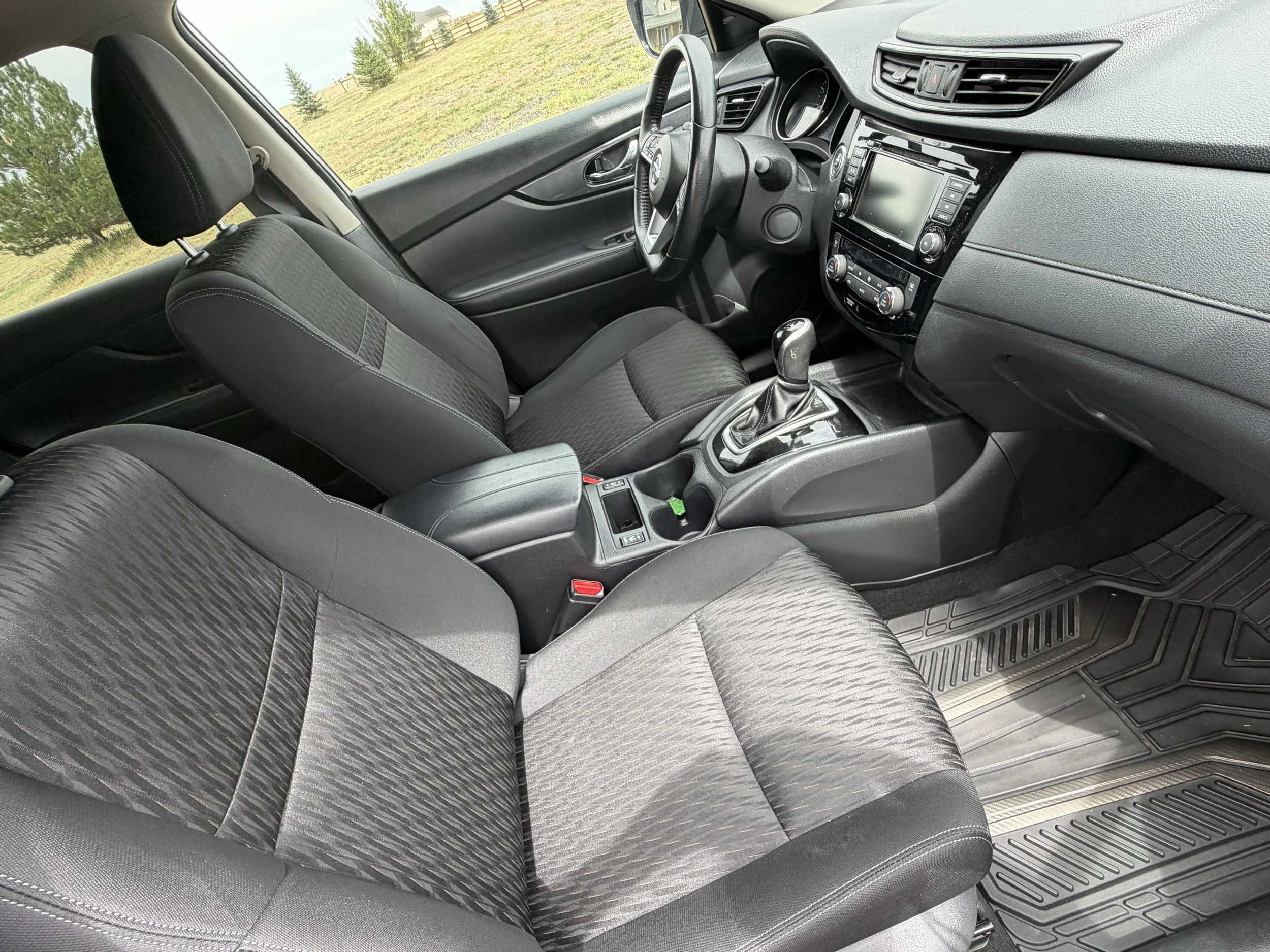 2020 Nissan Rogue SV 14  (1).JPG