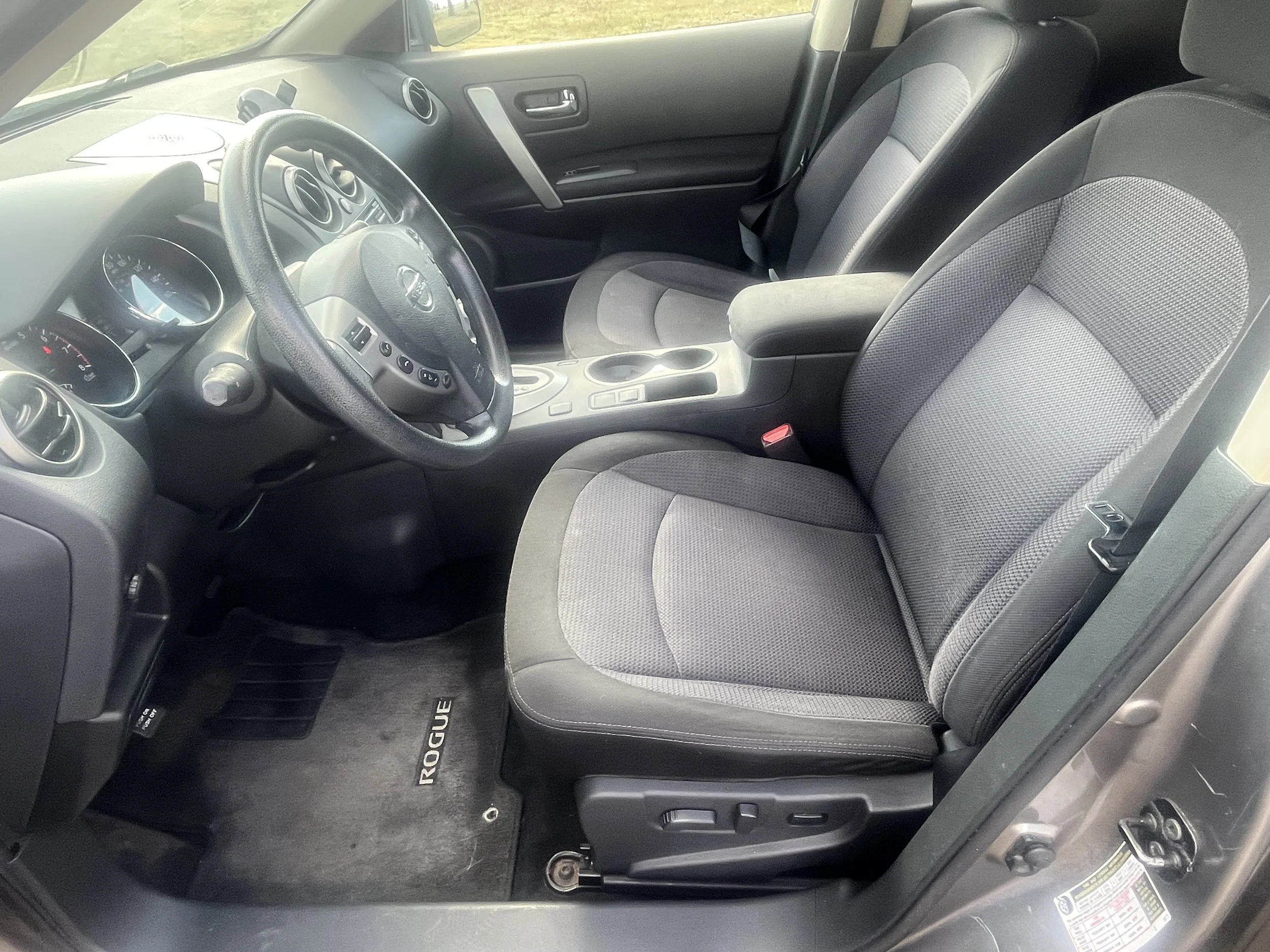 2012 Nissan Rogue 13 (1).JPG