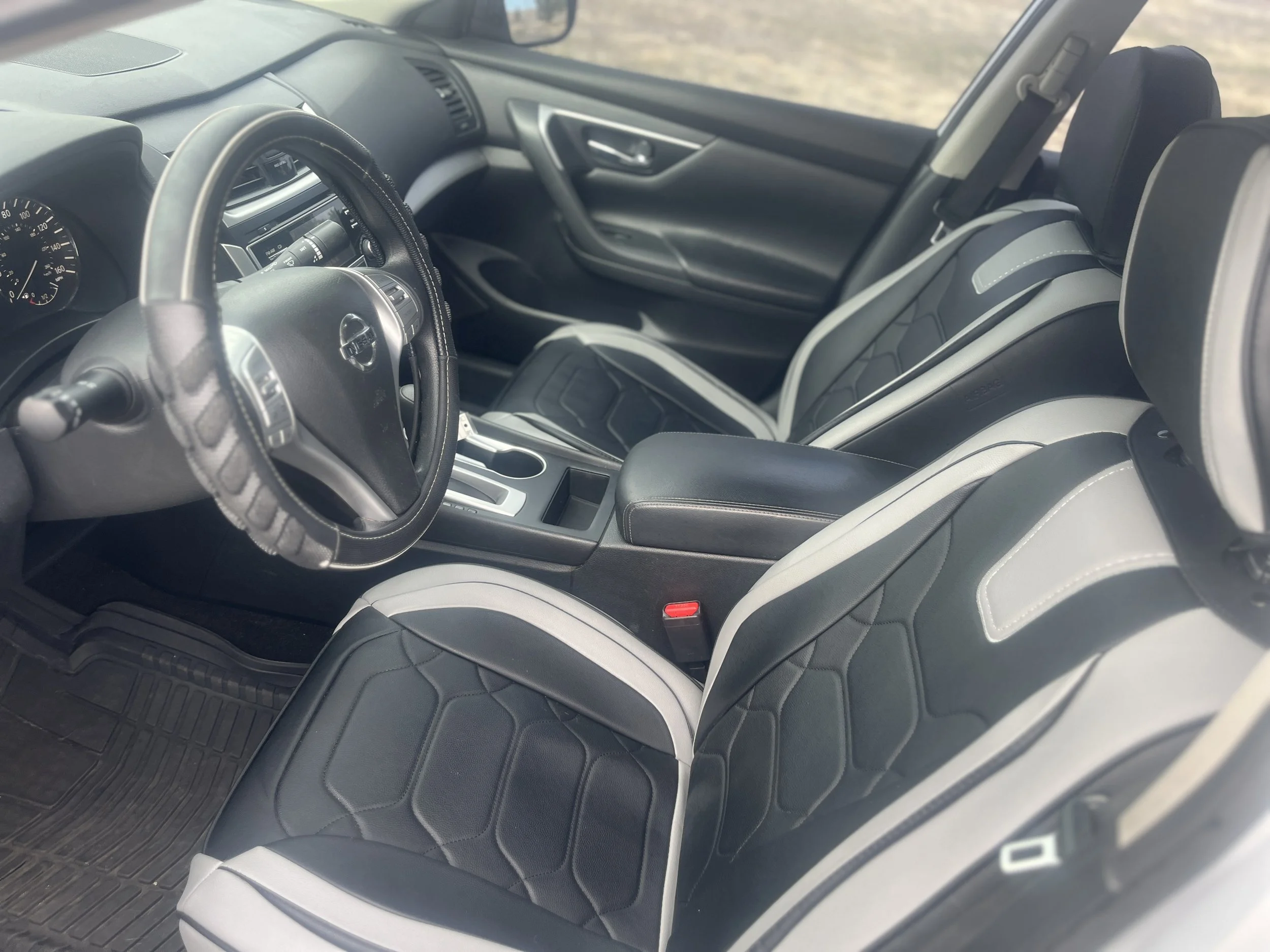 2016 Nissan Altima 1.jpg