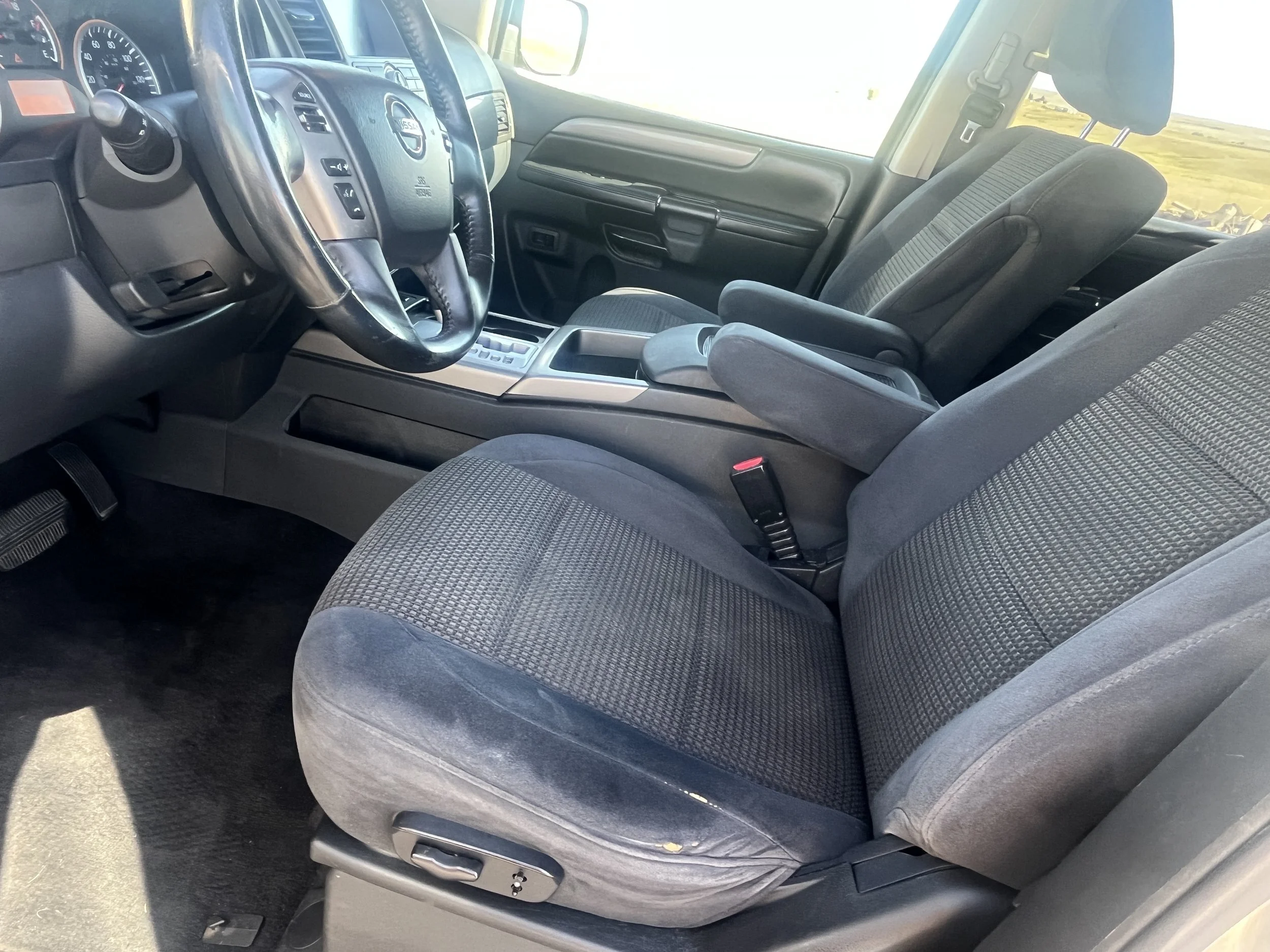 2013 Nissan Armada. 9 .JPG