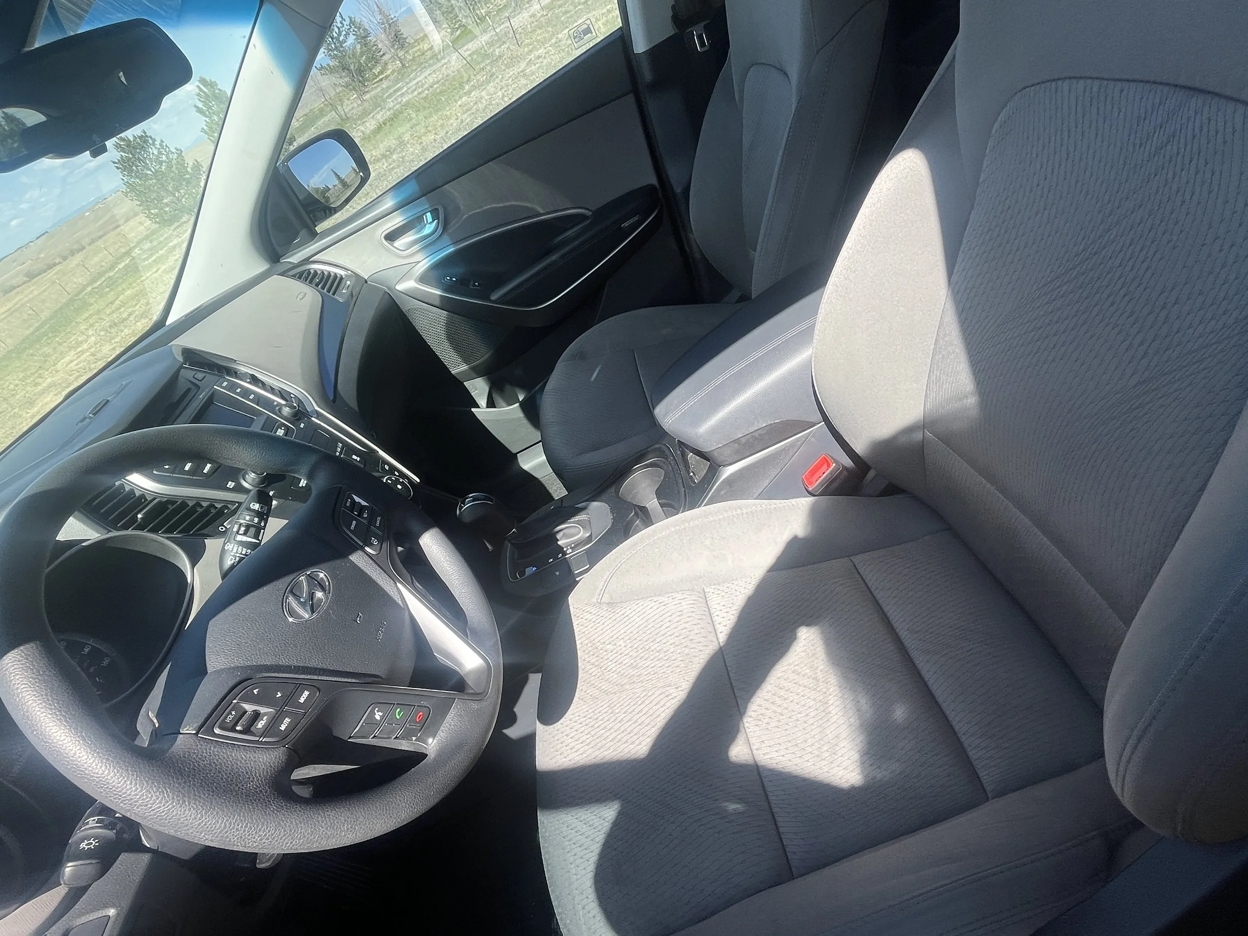2016  Hyundai Santa FE Sport. 8 .JPG