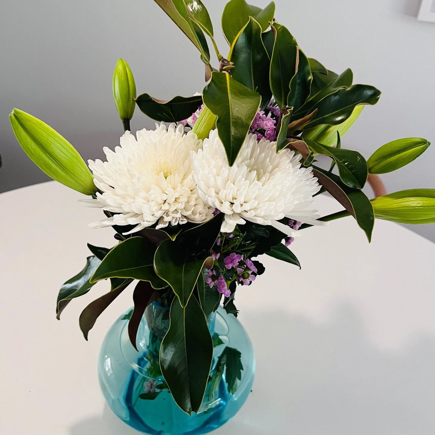 It&rsquo;s amazing how much difference a few flowers can make &mdash; for your mind, mood, and spirit! I&rsquo;m always telling my clients to grab a bunch or two for their home, and this week I decided to take my own advice. Fresh blooms bring warmth