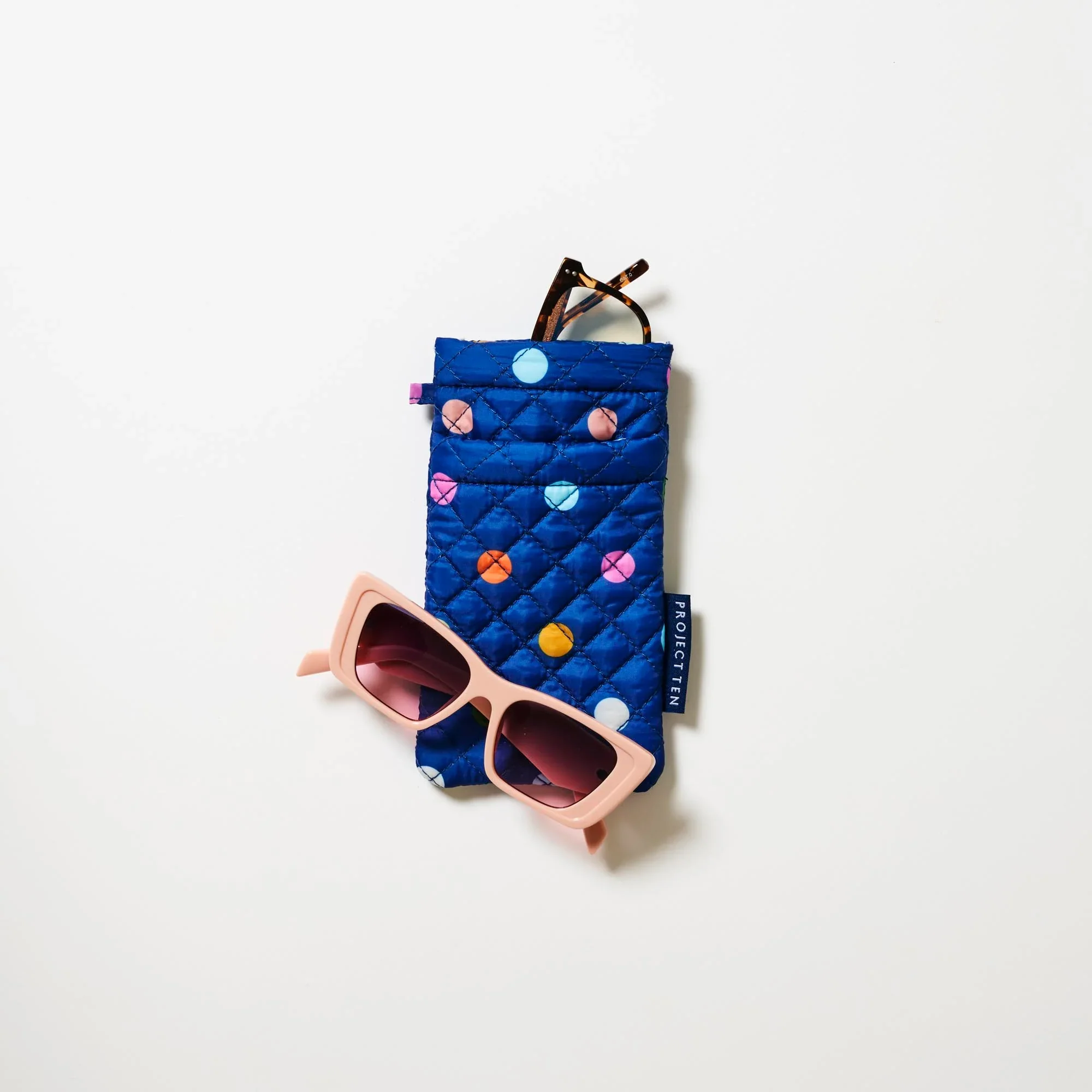 ProjectTen_DoubleGlassesCase_Confetti2.webp