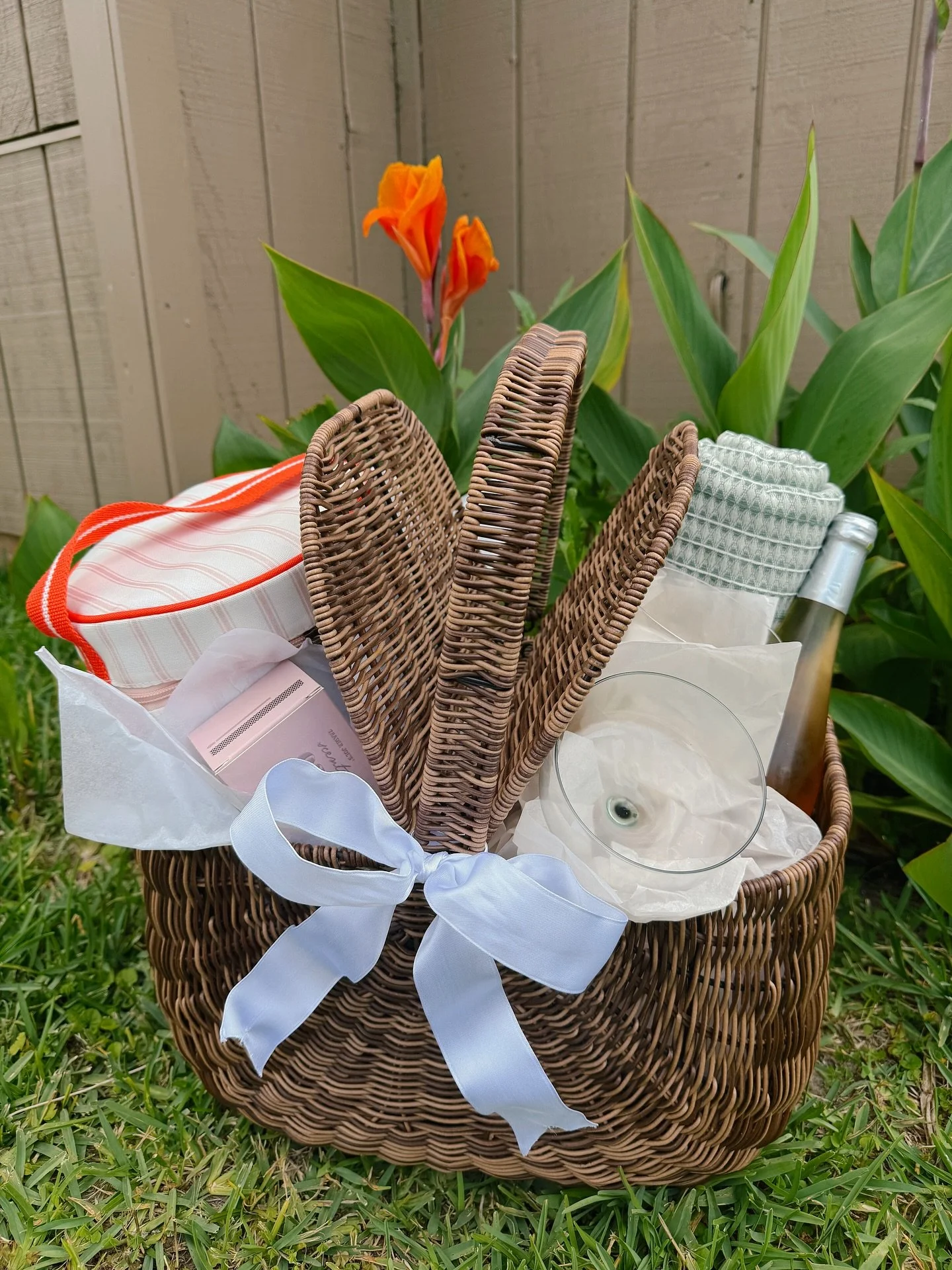 {ENTER TO WIN} this luxury summer gift basket at our MNO tomorrow night! All you have to do is stop by our table, scan the QR code, &amp; donate to our charity of choice, RTZ: HOPE. We&rsquo;ve included a little bit about this amazing nonprofit on sl