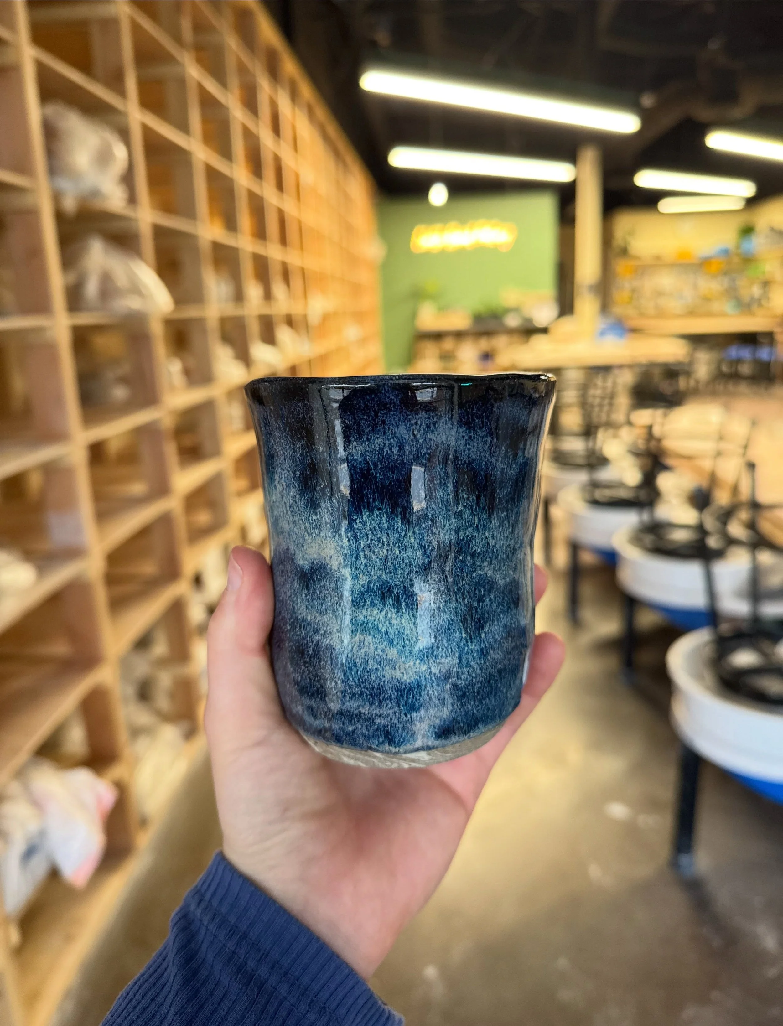 Test pieces are done, signature collection is now loading 🤌

#pottery #ceramics #test #glaze #