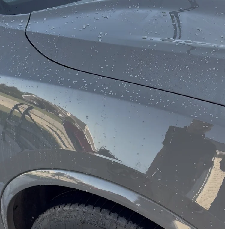 Hydrophobic water behavior on ceramic coated paint