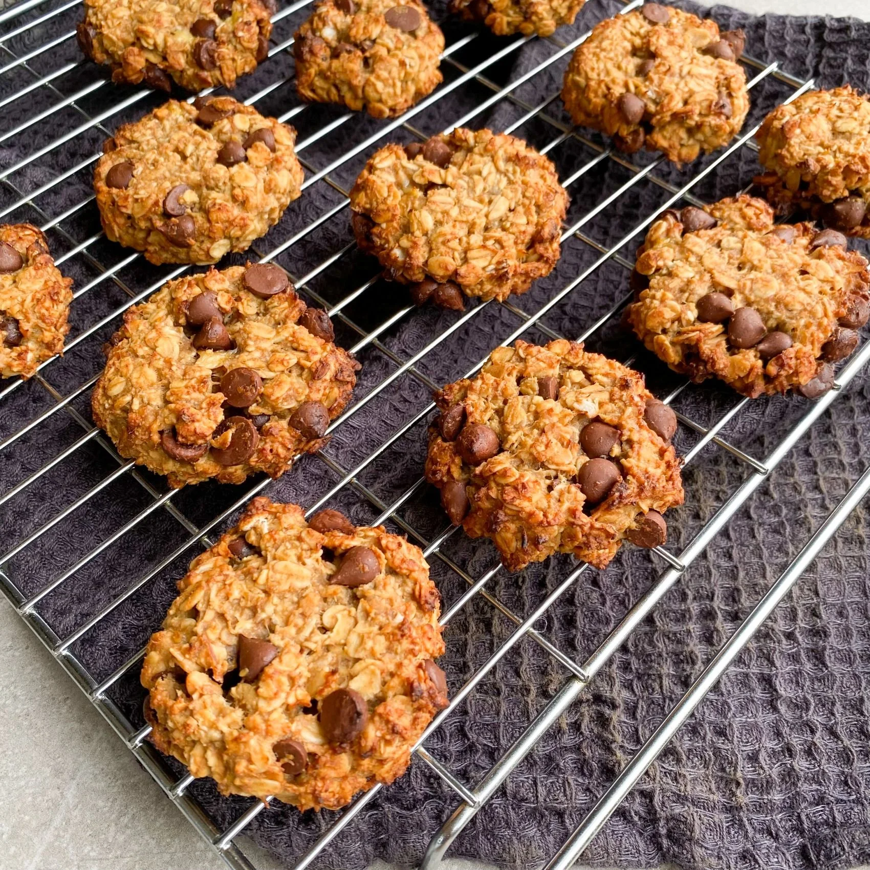 Peanut Butter, Banana &amp; Choc Chip Cookies