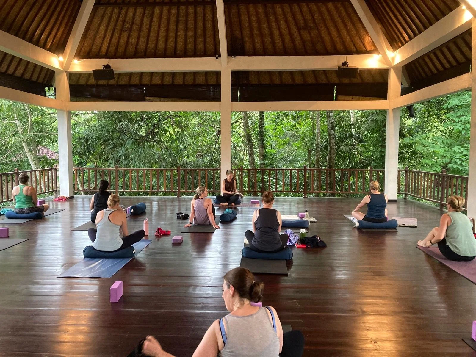 Group Nalanda Yoga.JPEG