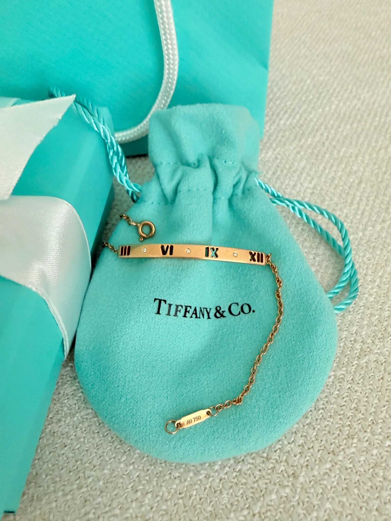 Tiffany & Co Pierced Atlas Bracelet 18k Gold W Diamond