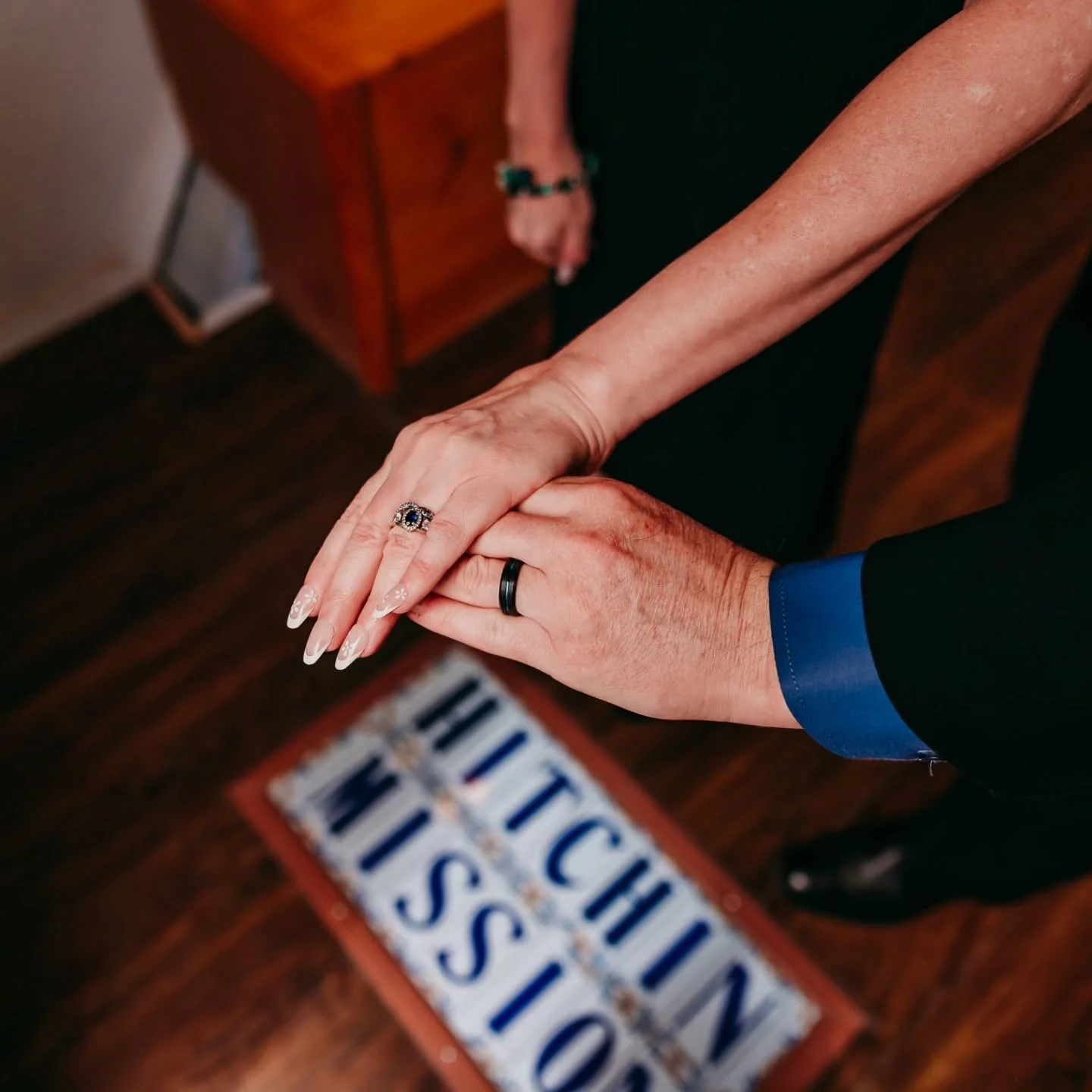 Sweetest elopement for Shannon &amp; Christopher ✨️❤️ 
These are just the sneak peeks but we had so much fun 🤘🥰💙 

#elopementphotographer #elopement #lascrucesphotographer #elopementwedding #newmexicowedding