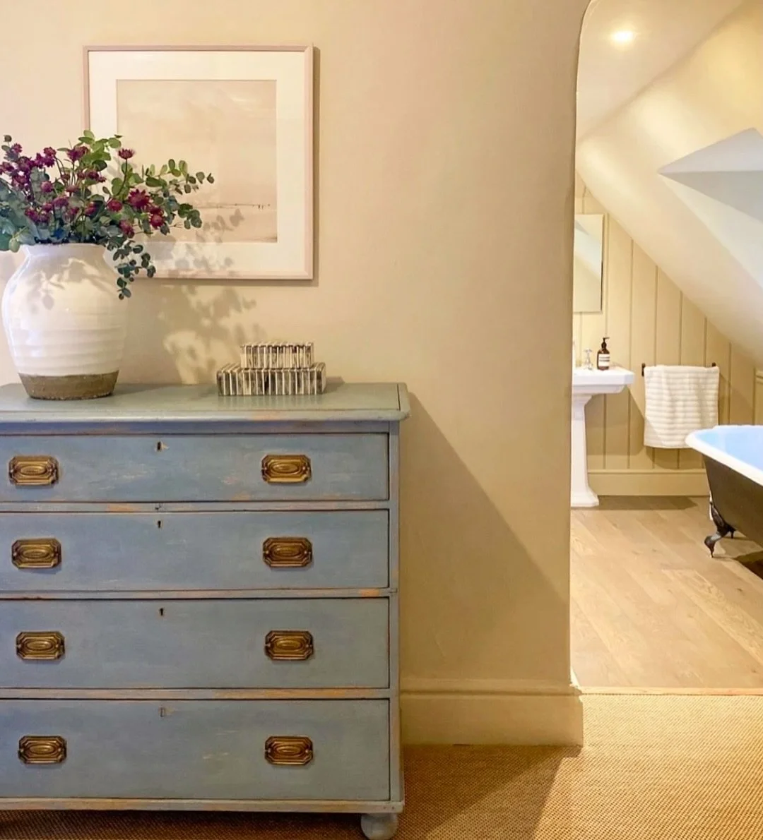 A blend of old and new, chosen for warmth and balance. We love including pieces with character and history so that the rooms feel lived in and loved. @edwardbulmerpaint is the perfect backdrop in these rooms #interiors #interiordesign #homedetails #c