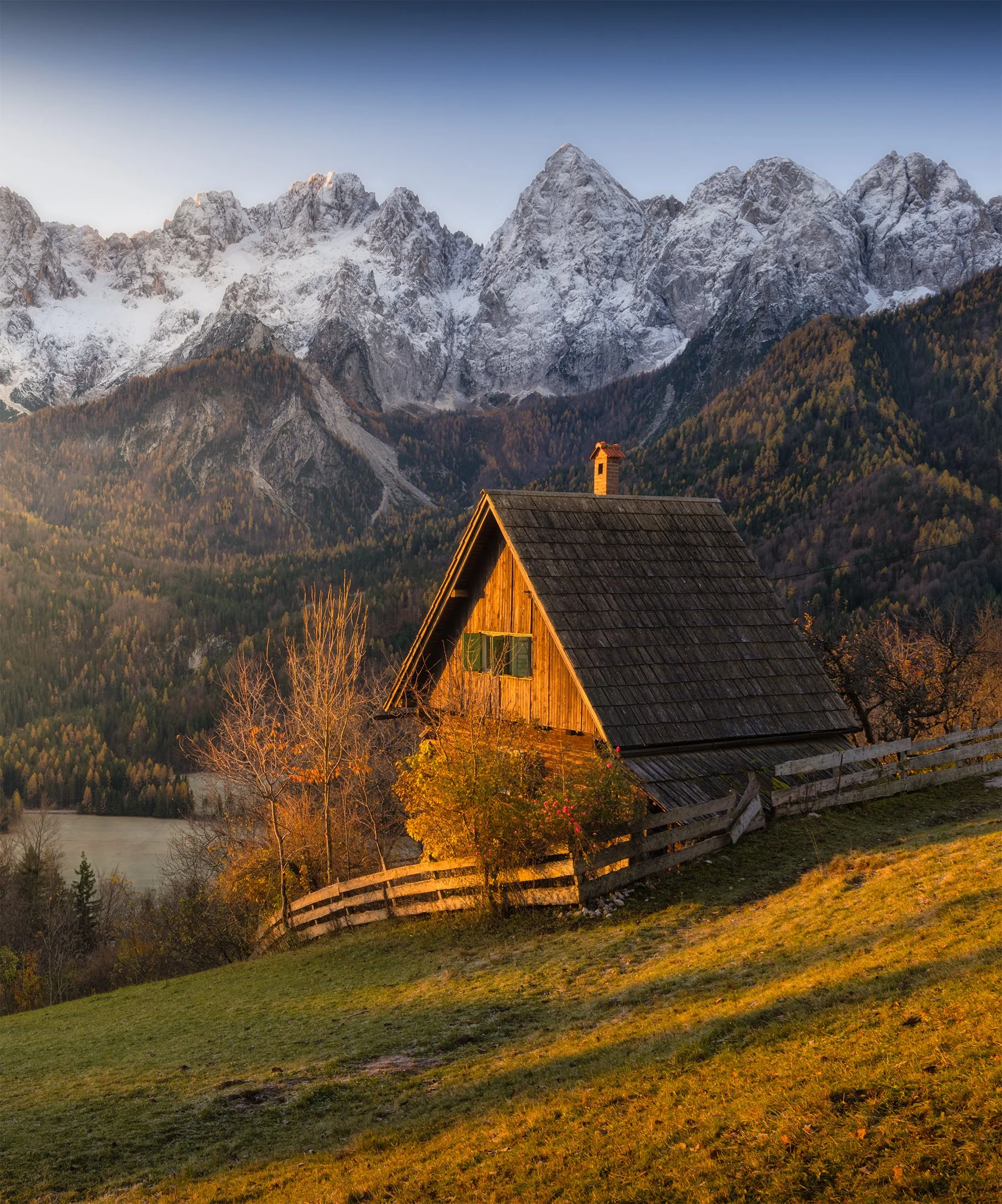 Slovenia_cabin_2180.jpg