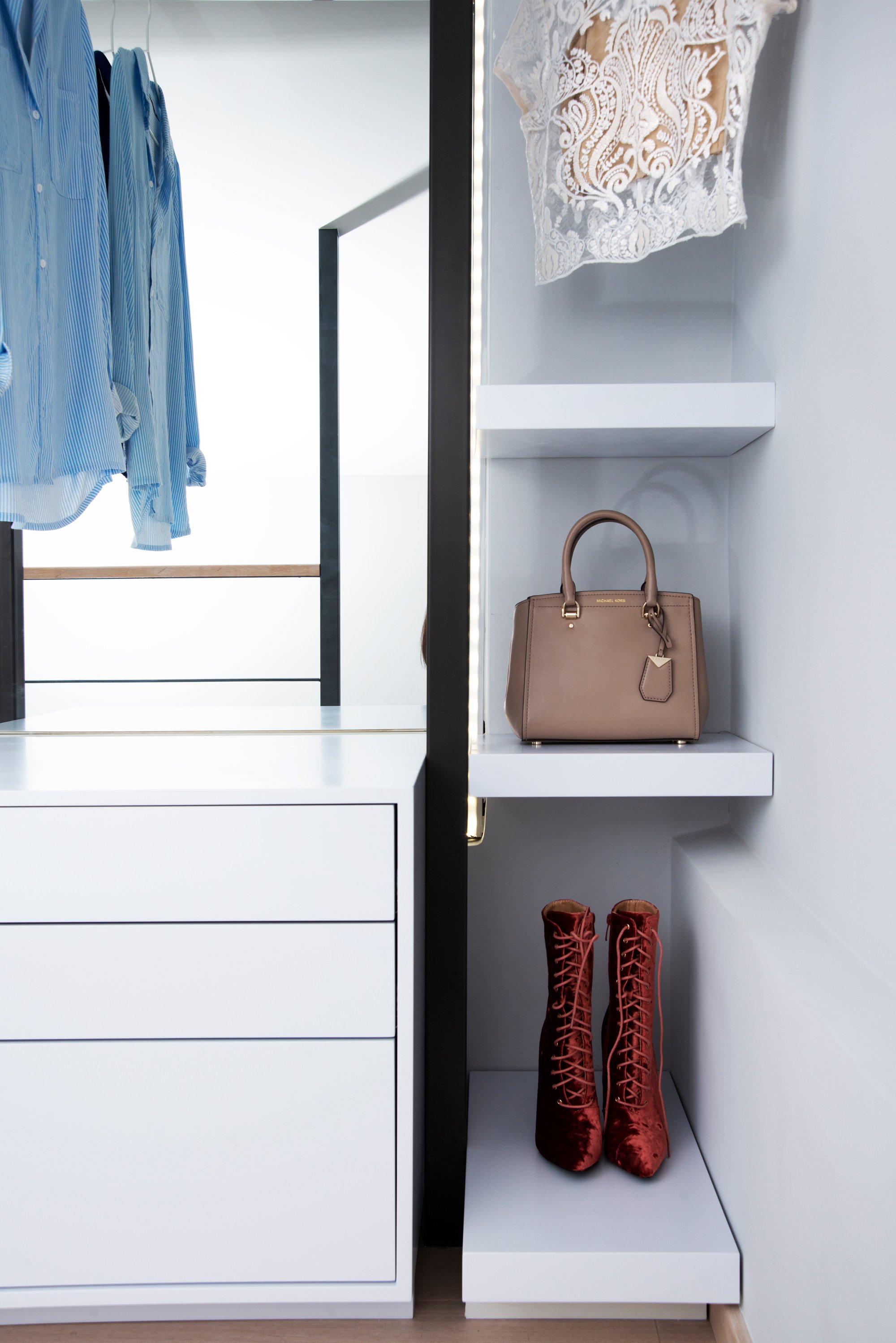dressing room - interior design - shelves