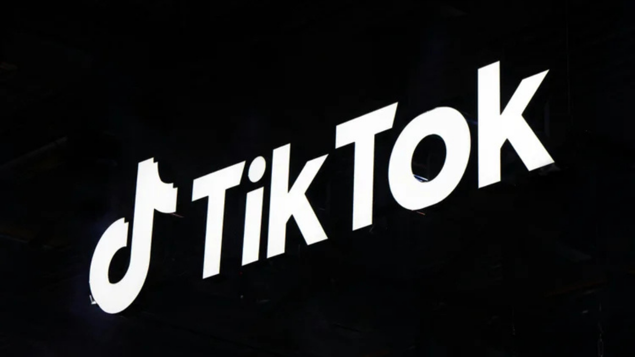 TikTok Marketing for Hotels: How Hotel Owners and Marketing Managers Can Drive More Bookings