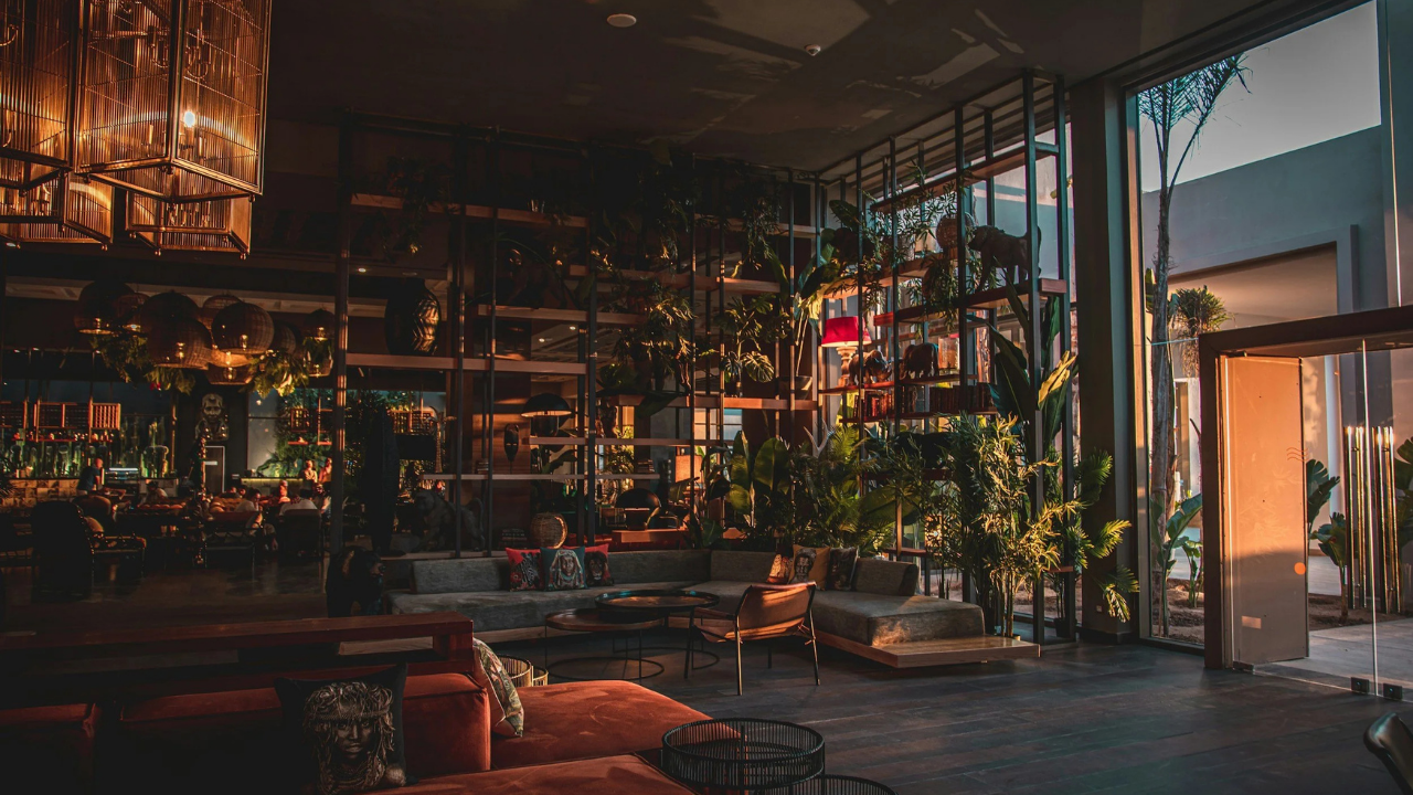 How Tourism Brands Can Communicate Atmosphere and Experience Online