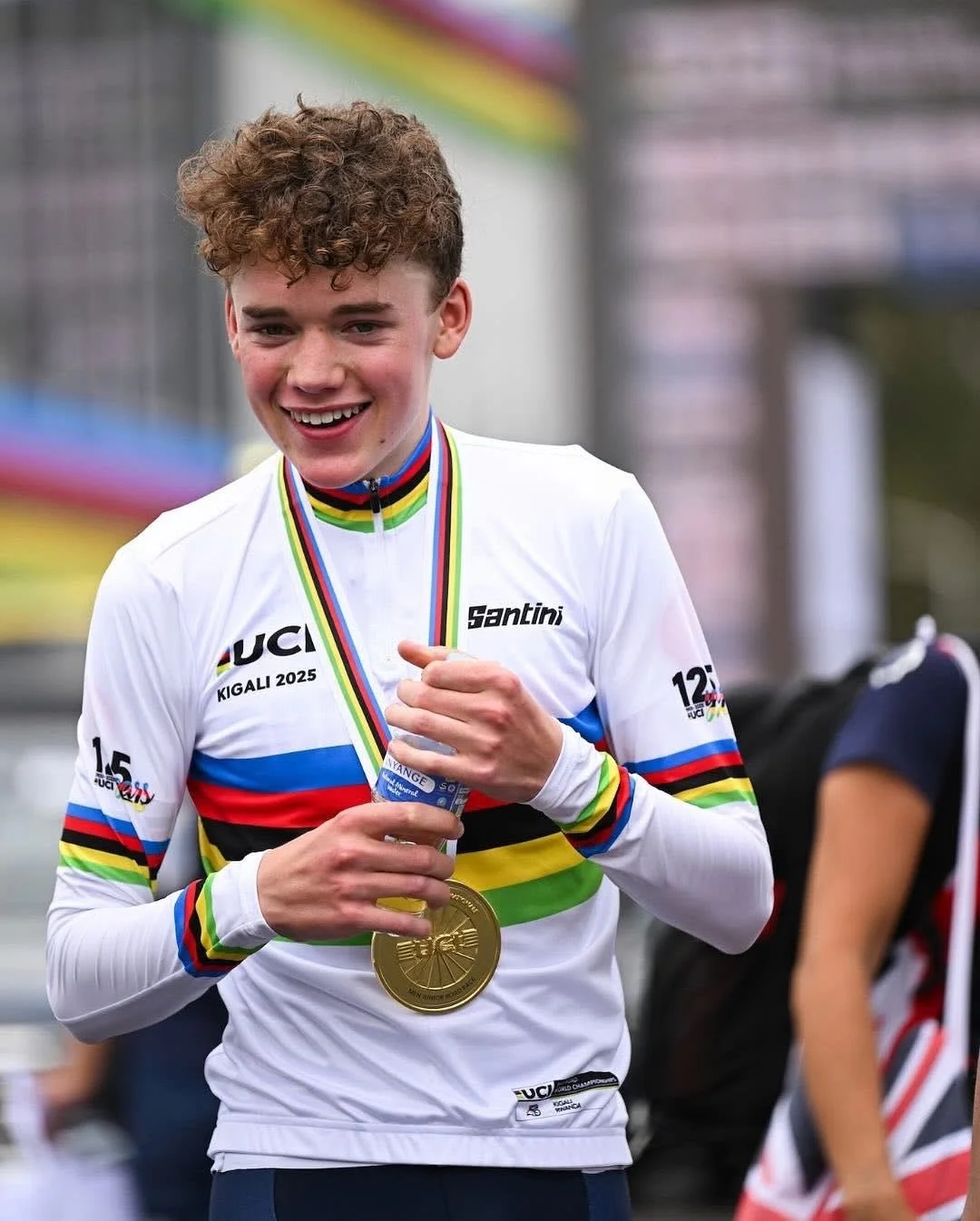 We are beyond proud to say it&hellip; Harry Hudson is WORLD CHAMPION! 🥇🇬🇧 

@_harry_hudson_ has become the first ever British rider to win the Junior Men&rsquo;s Road Race World Championship. And he did it in jaw-dropping style, attacking with 35k