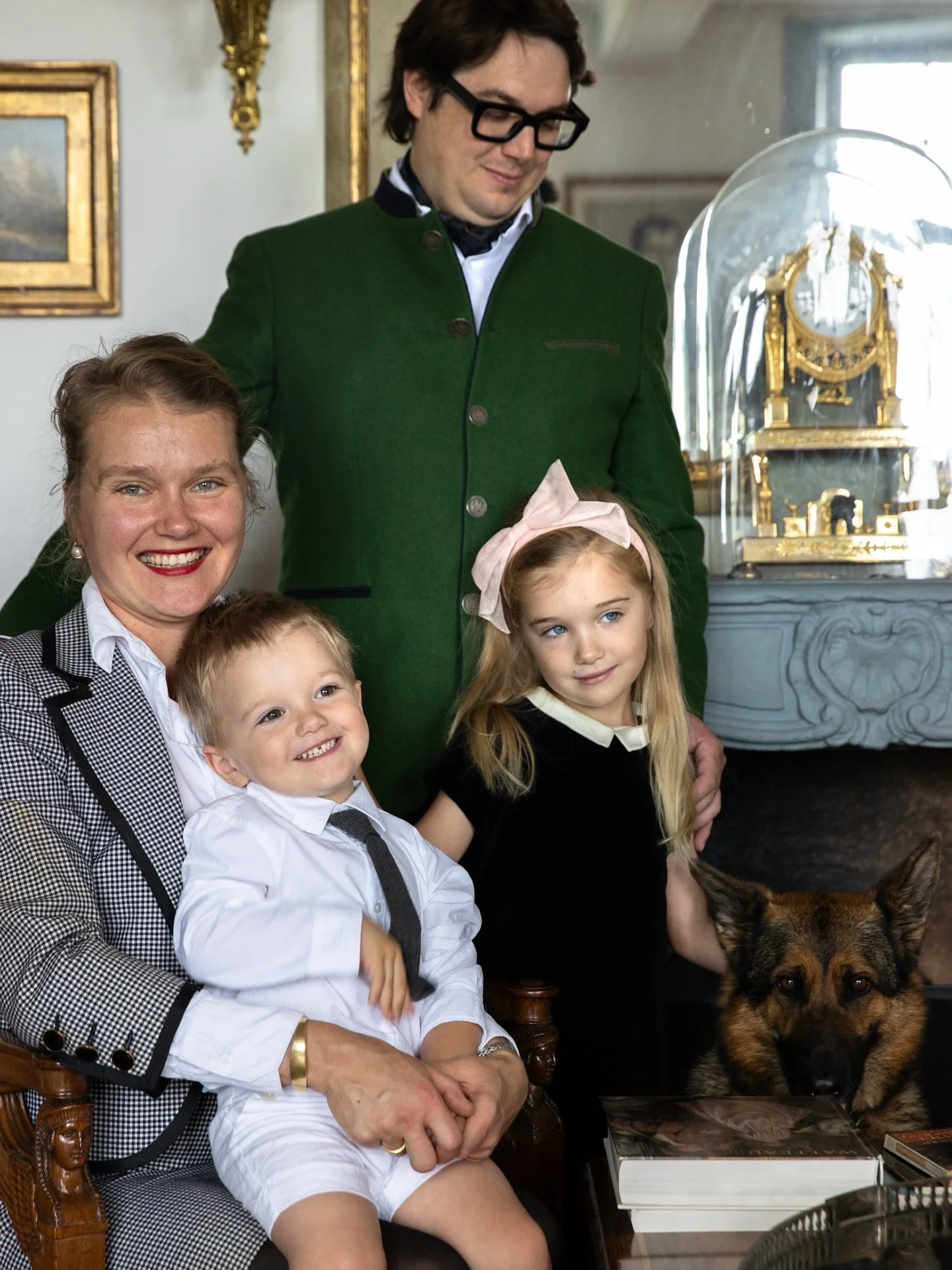 On this Christmas Eve, we wish you a wonderful festive season, filled with joy, sharing and kindness ✨🎄
-
En ce r&eacute;veillon de No&euml;l, nous vous souhaitons de tr&egrave;s belles f&ecirc;tes de fin d&rsquo;ann&eacute;e, remplies de joie, de p