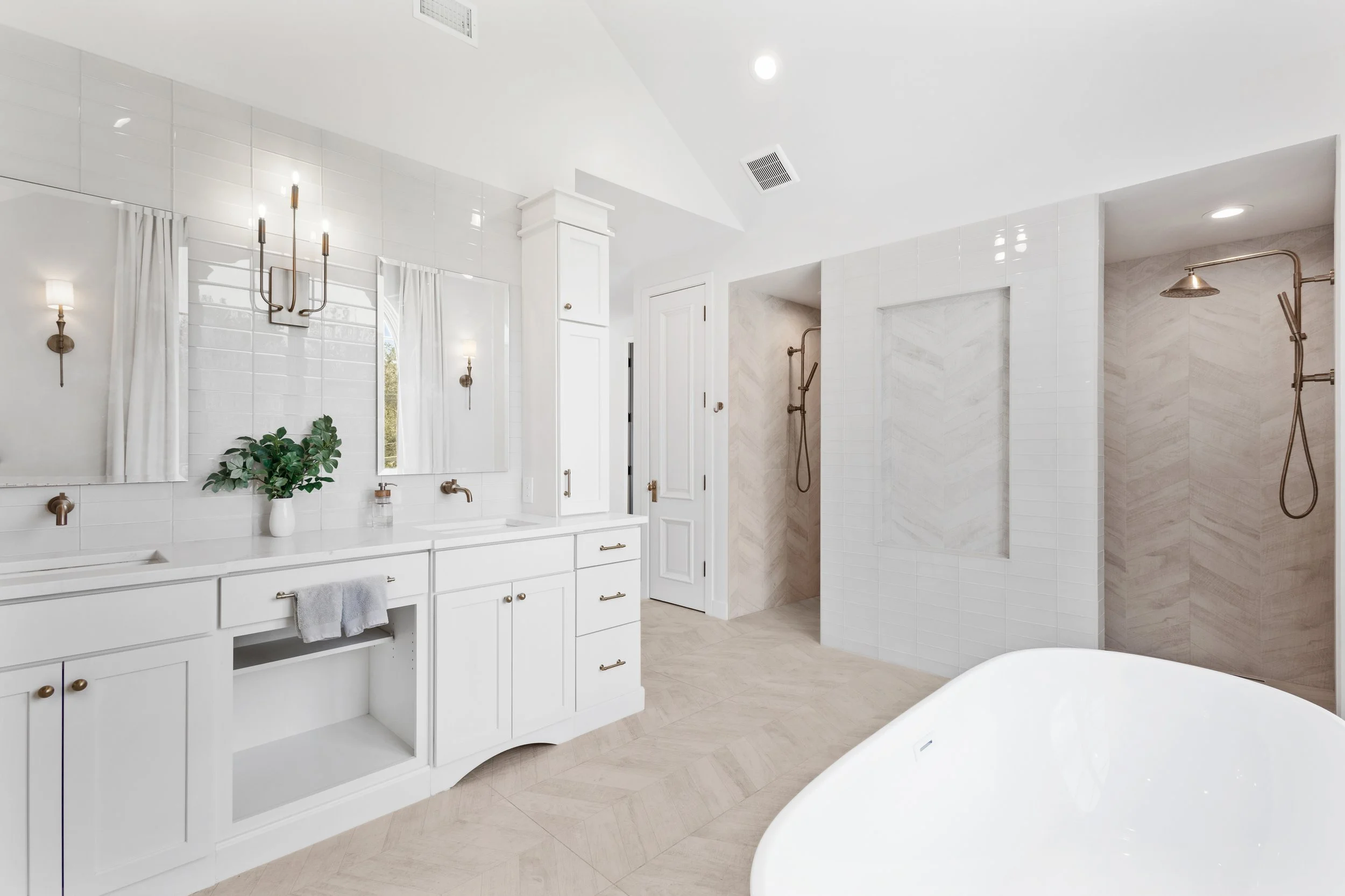 Master bathroom elegant