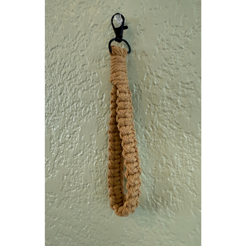 Macramé Wristlet Keychain – Tan Flat Braid Design