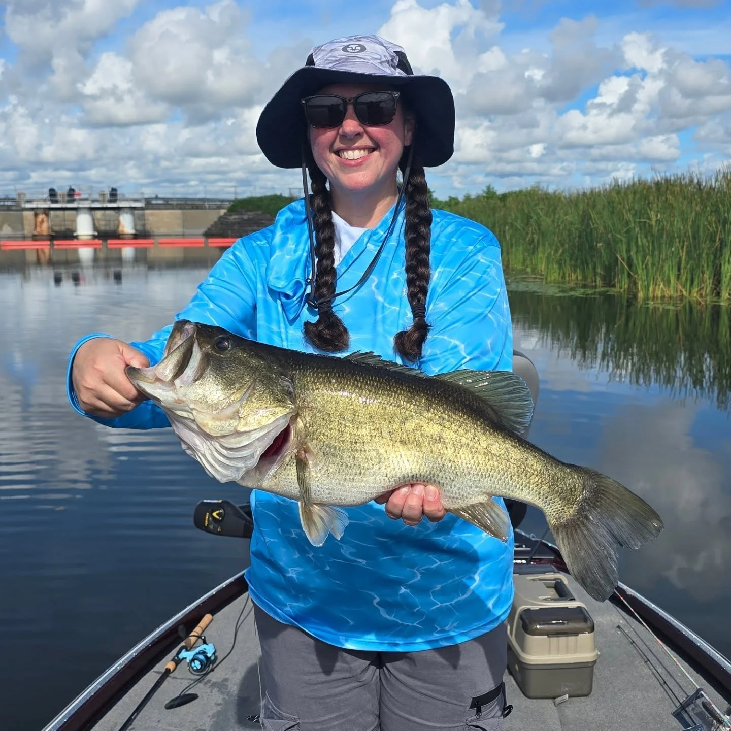 🎣 What a morning with Fishful Thinking Charters!

Good clients/friends Denny &amp; MaryBeth hopped on board and we boated 35 bass before lunch. 🙌 Biggest catch goes to MaryBeth with a 5 lb 8 oz beauty! 🐟🔥

Want a day like this? Spots are open &md