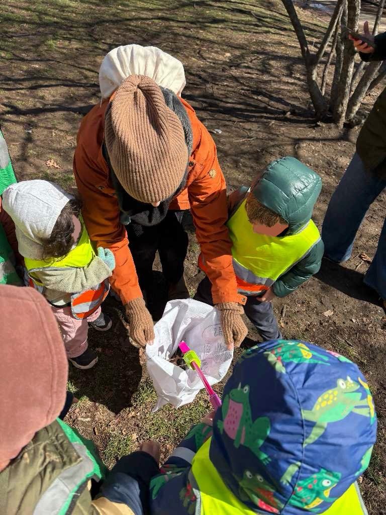First signs of spring = a little park cleaning! ✨🌳

The Toddler classroom brought their trash grabbers to help spruce up the park areas while also strengthening their fine motor skills.

#reggioinspired #toddlers #outdoorplay #springclean #community