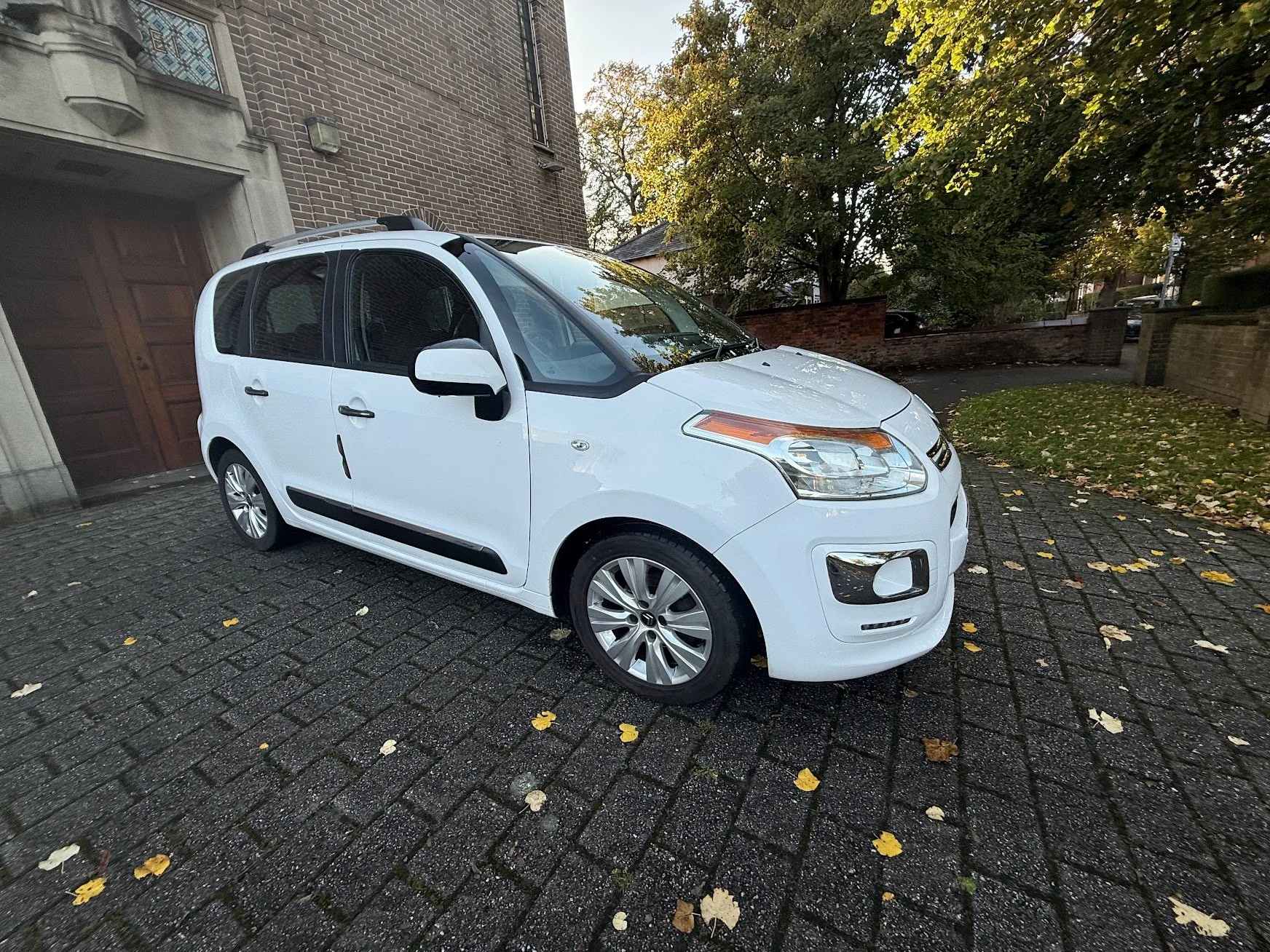 £3495 2015 Citroen C3 Picasso. 1.6 HDI