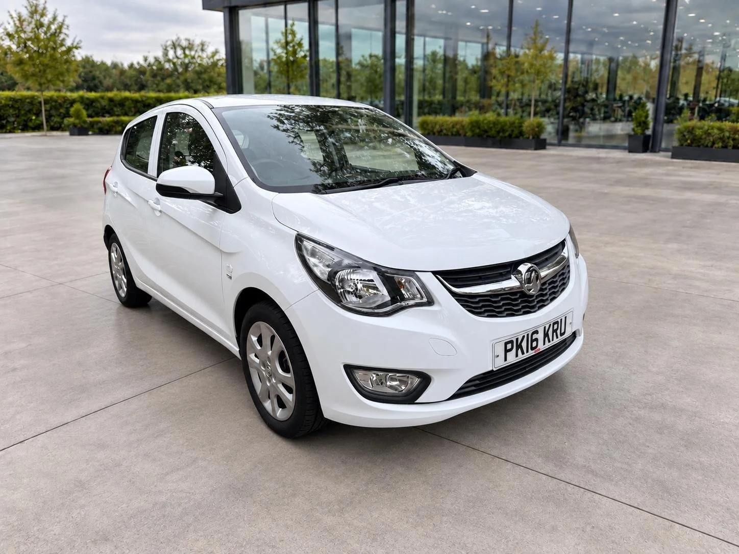 2016 Vauxhall Viva 1.0 SE £5495