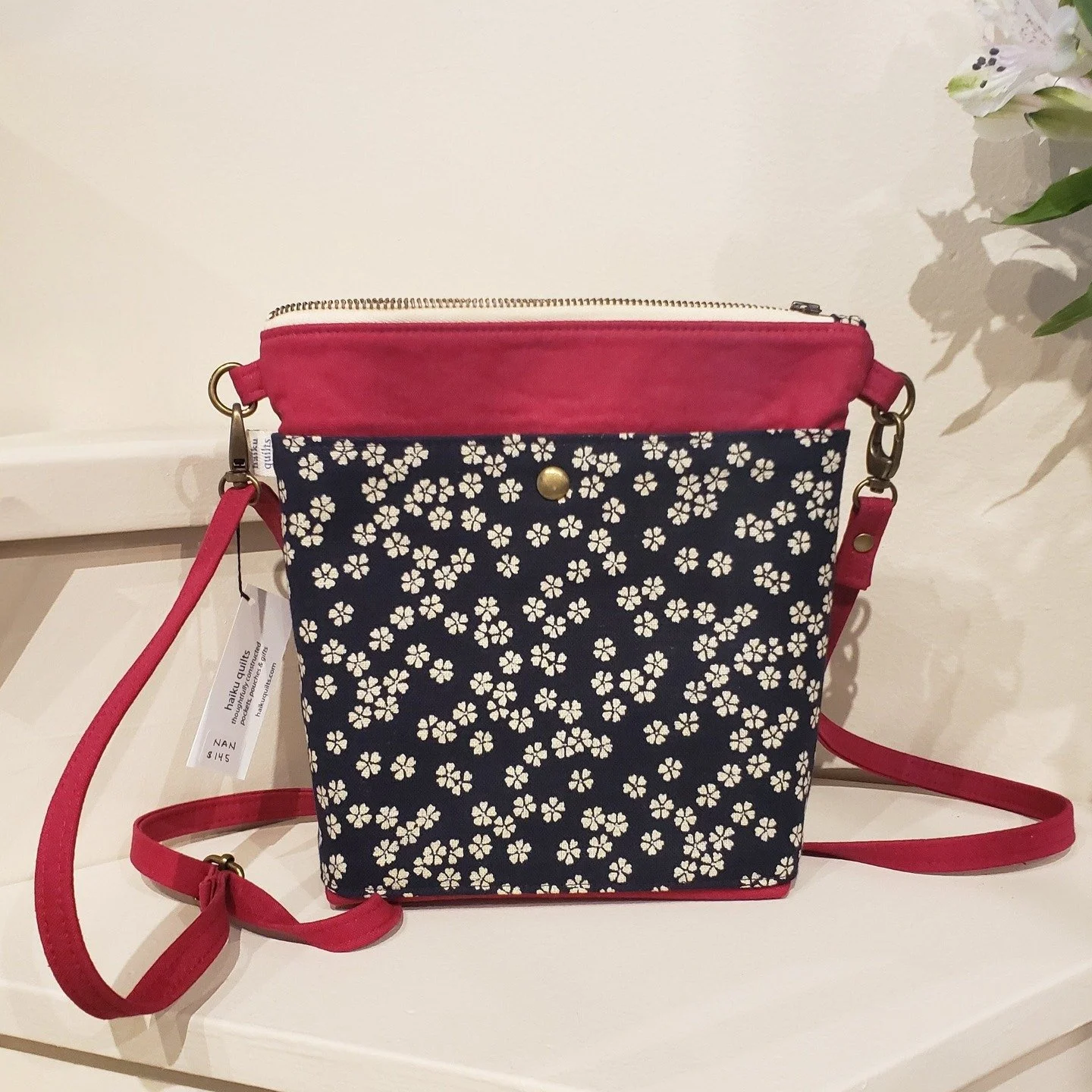 There is always something new at the Port Townsend Gallery. Add some spring vibes to your wardrobe with hand sewn and embellished hand bags by Nancy Pascoe @haikuquilts. From small zippered pockets for your earbuds or spare change to cross-body bags 
