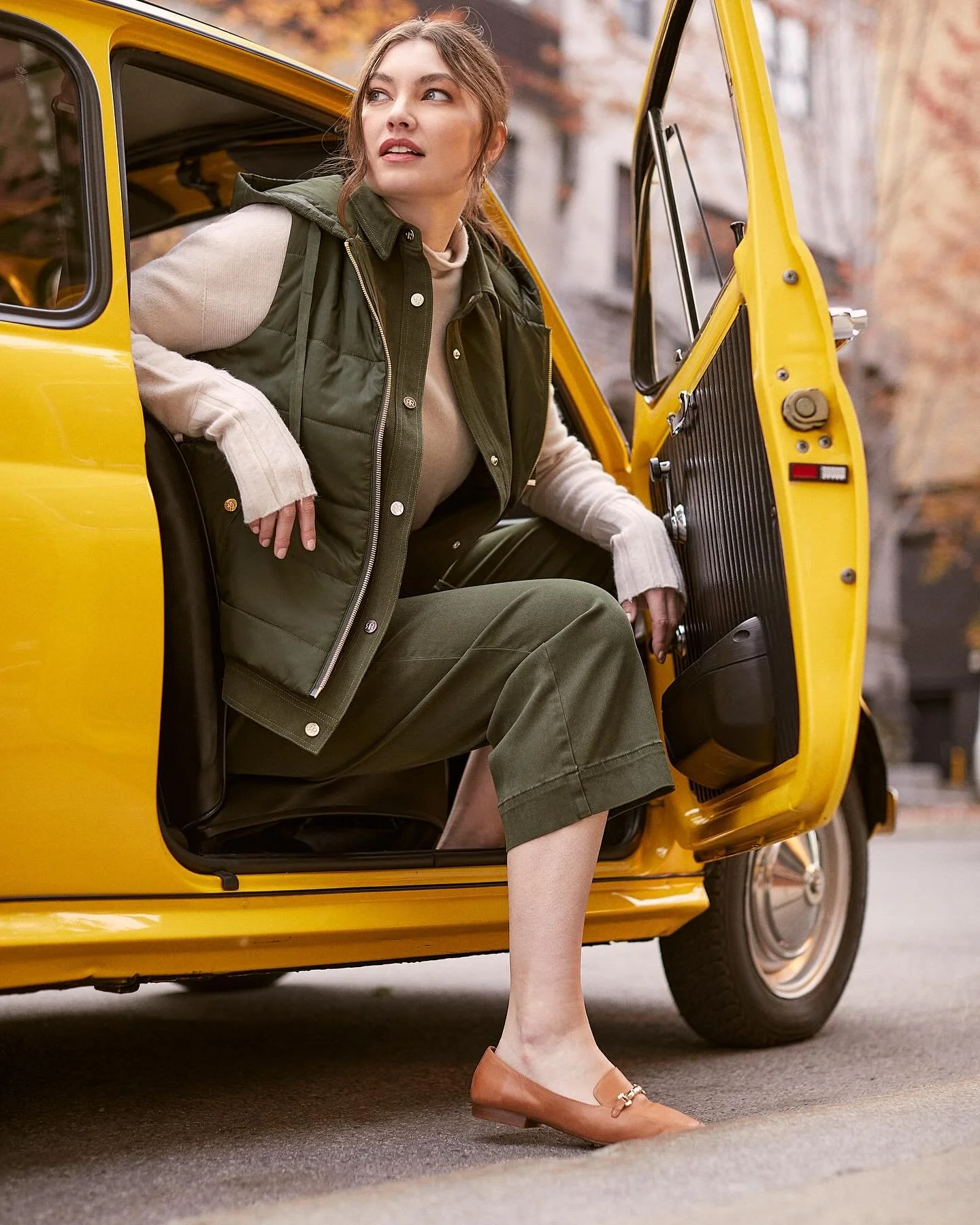 Here’s another official shot from the Renuar Collection photoshoot @renuarcollection . Loved how this one turned out! 📸 #downtownmontreal #montreallife #montrealcity #mtl #mtlmoments #montreal