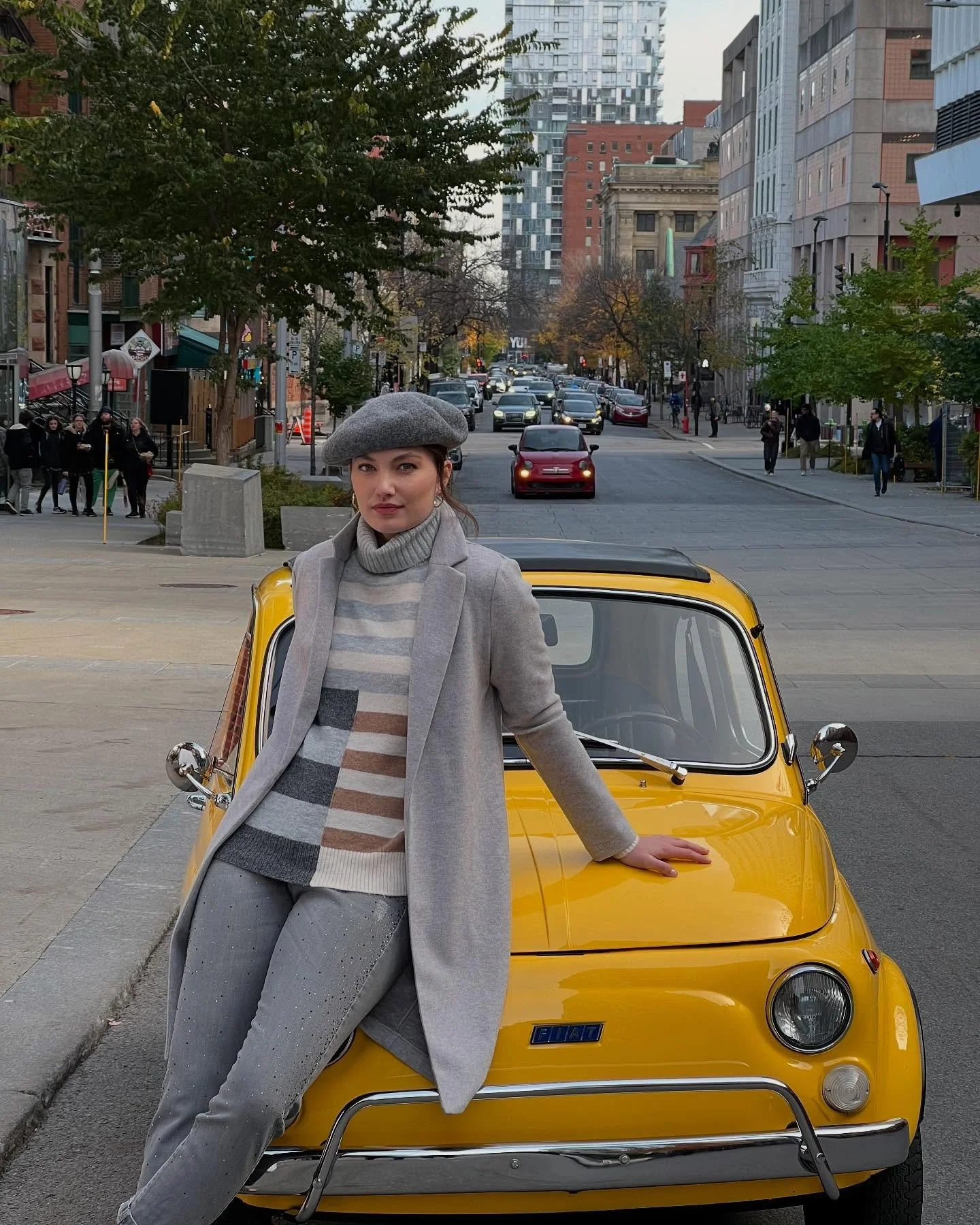 Ready for a sneak peek? 🎥 Today, I’m sharing some behind-the-scenes moments from our final day of shooting in downtown Montreal with @renuarcollection ! It’s been an incredible experience, and I can’t wait for you to see the result