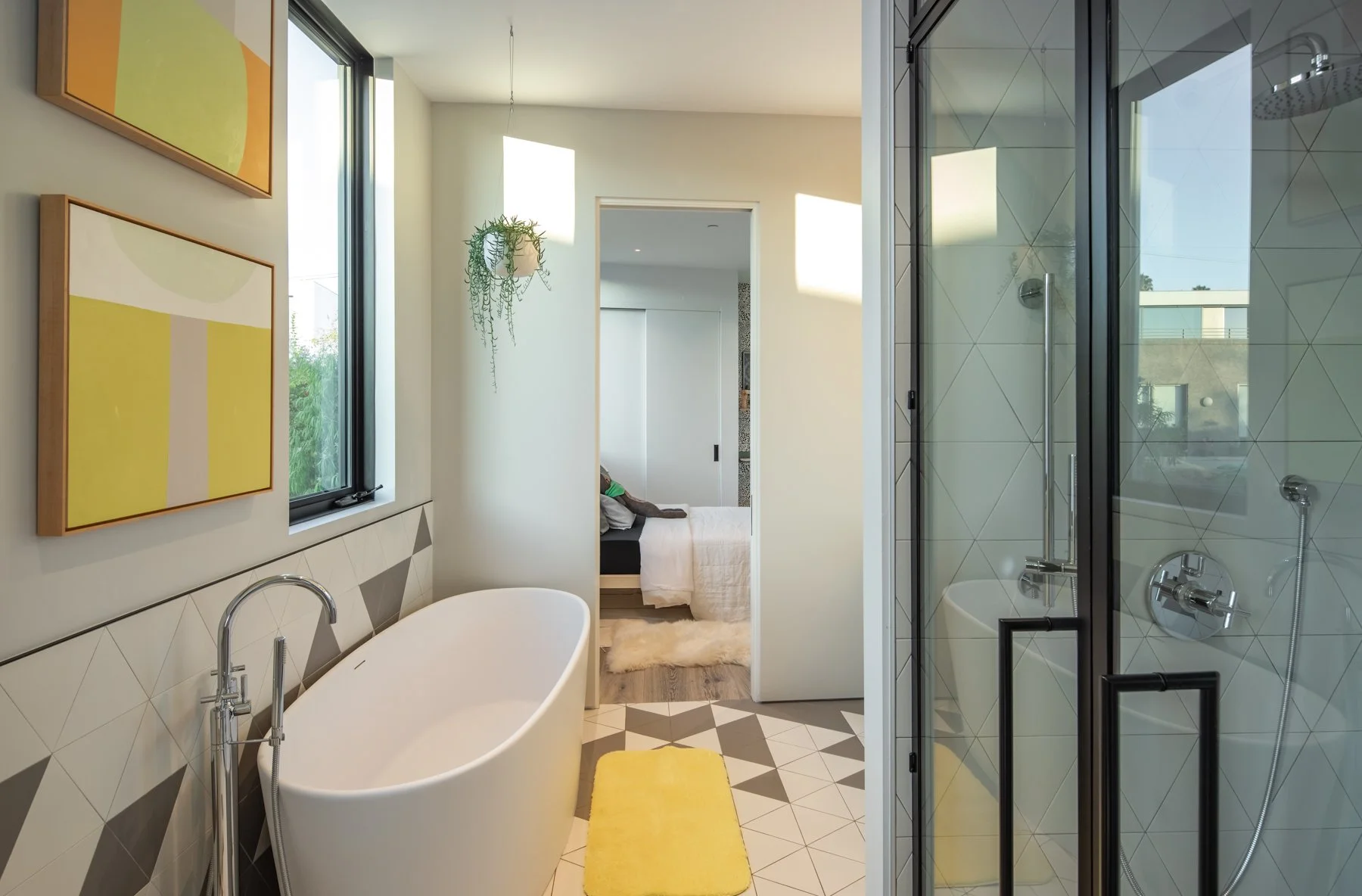 Encinitas-Hygeia-Ultra-Modern-Jack&Jill-Bathroom.jpg
