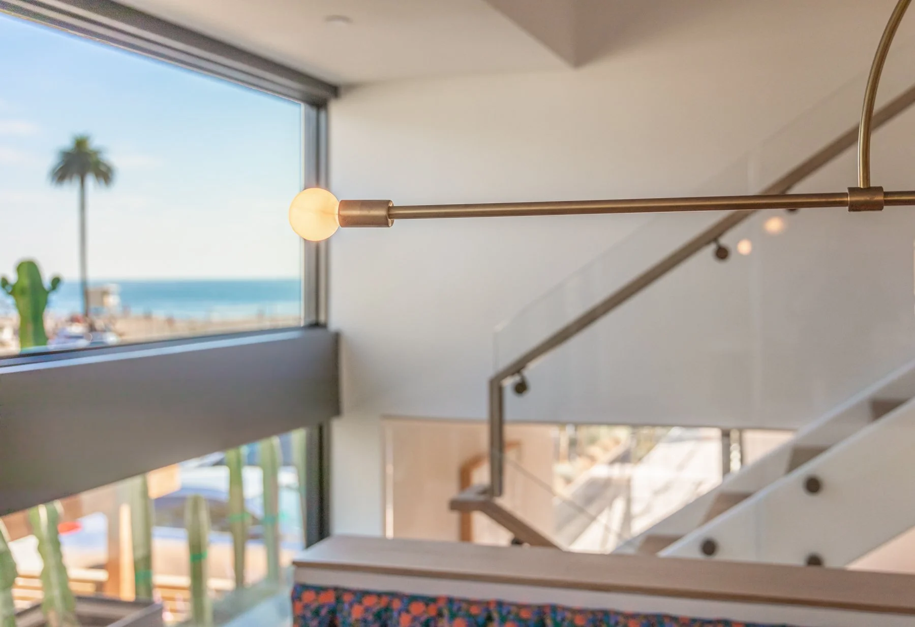 Encinitas-4th-Scandinavian-Modern-Dining-Ocean-View.jpg