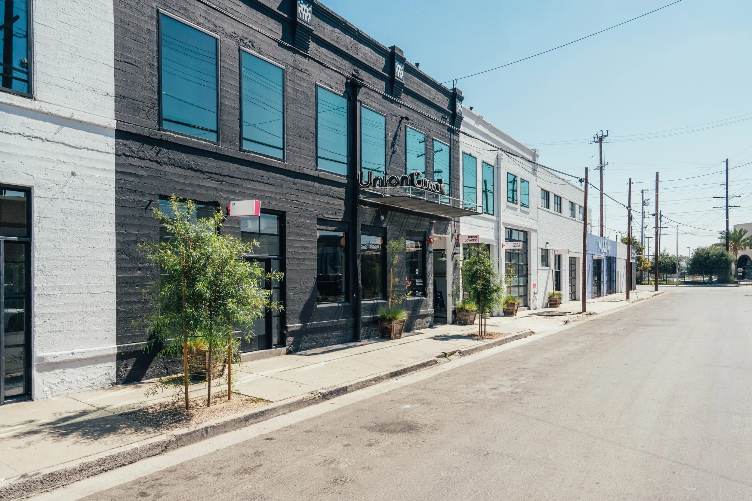 Los Angeles-Palmetto-Coworking-Office-Exterior-Building_OG.jpeg