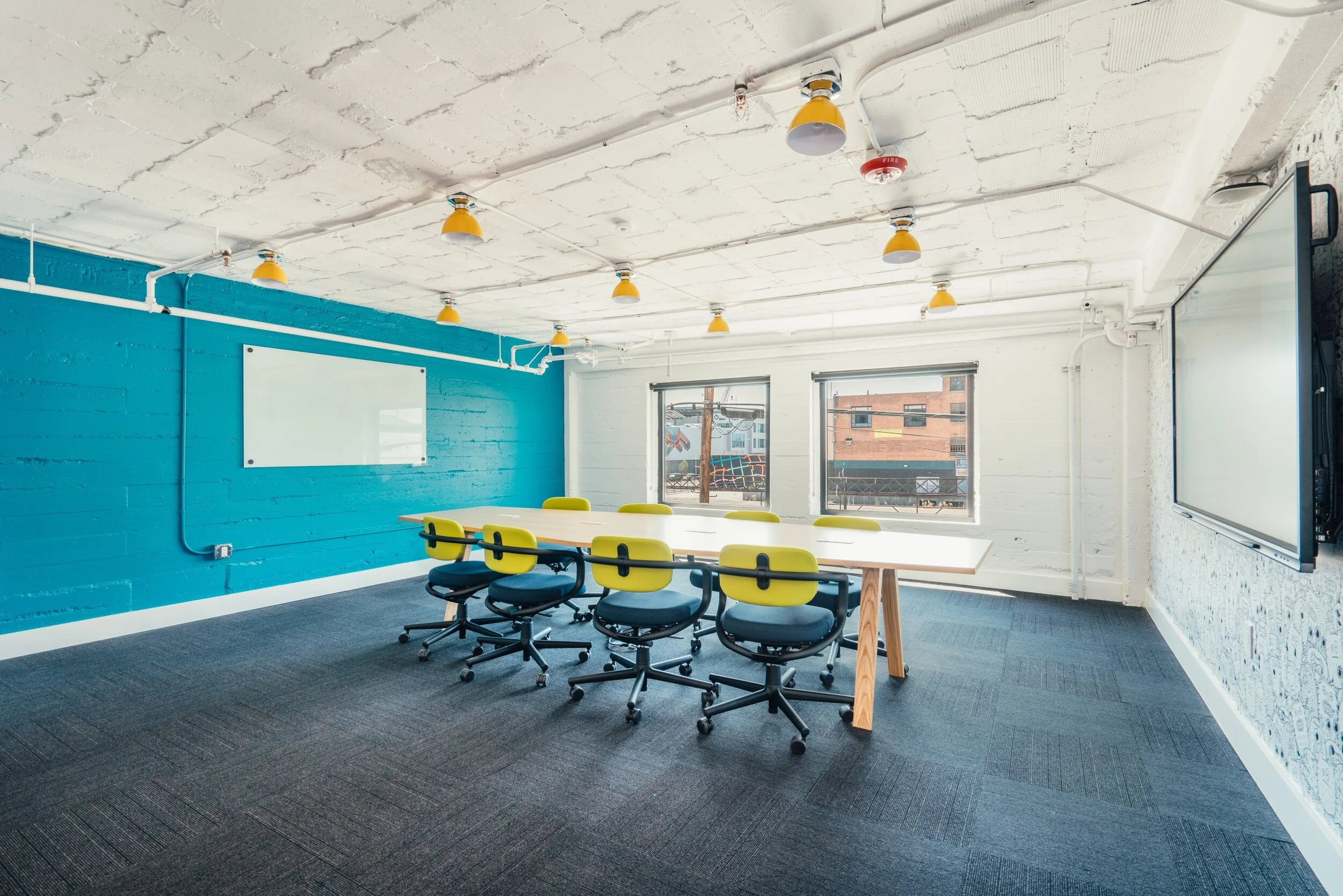 Los Angeles-Palmetto-Coworking-Office-Large-Conference-Room.jpeg